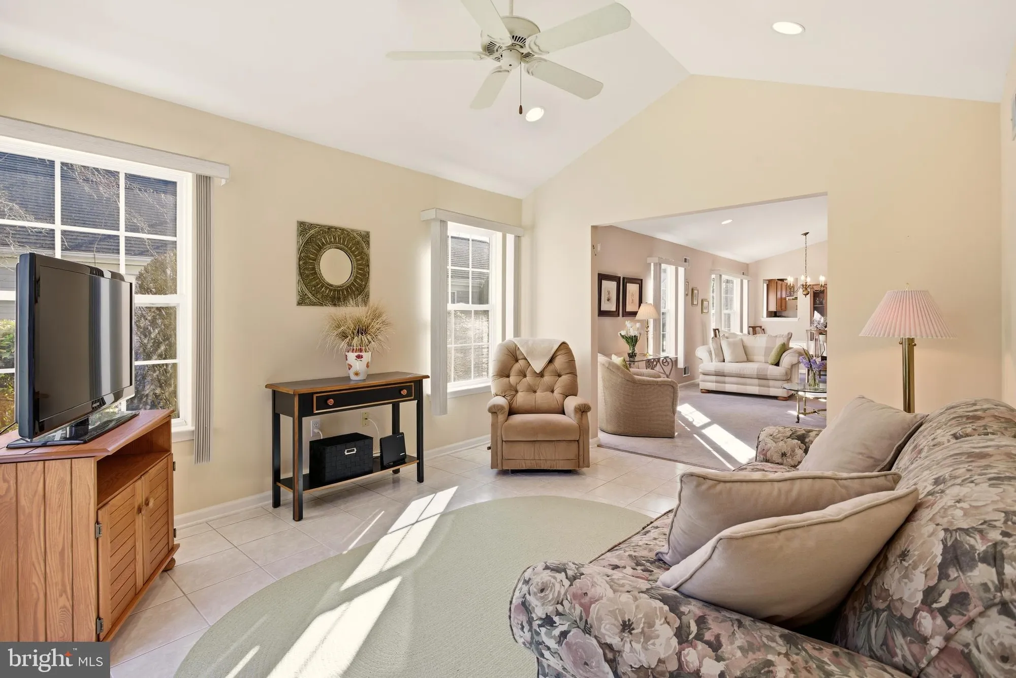 Property Slideshow image 18 of 31 | 11 schoolhouse ln, Lakewood, NJ, 08701