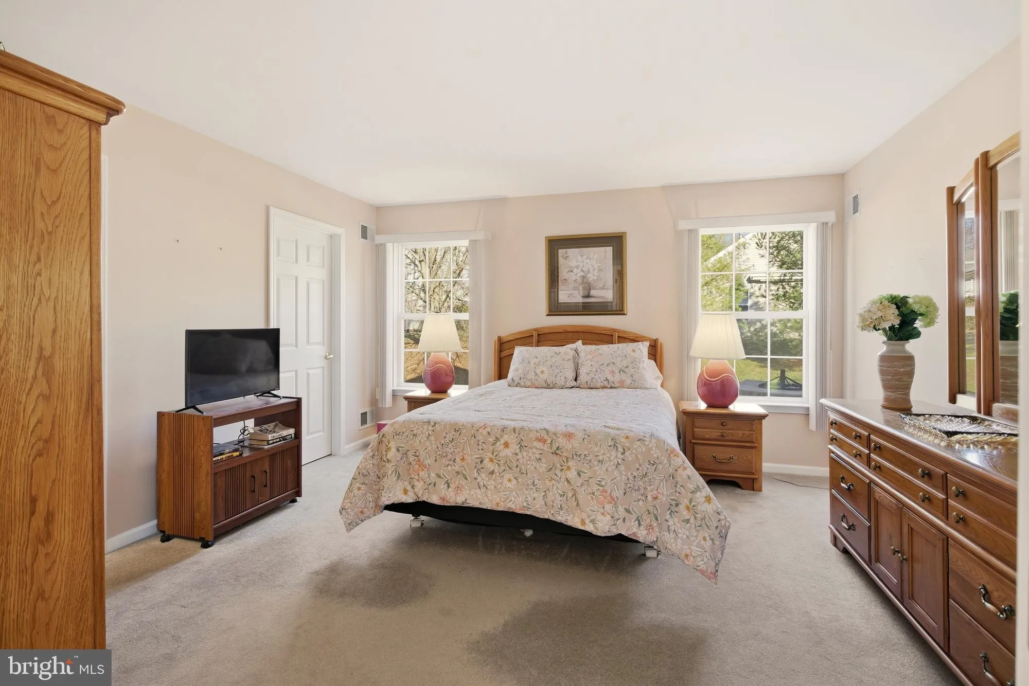 Property Slideshow image 23 of 31 | 11 schoolhouse ln, Lakewood, NJ, 08701