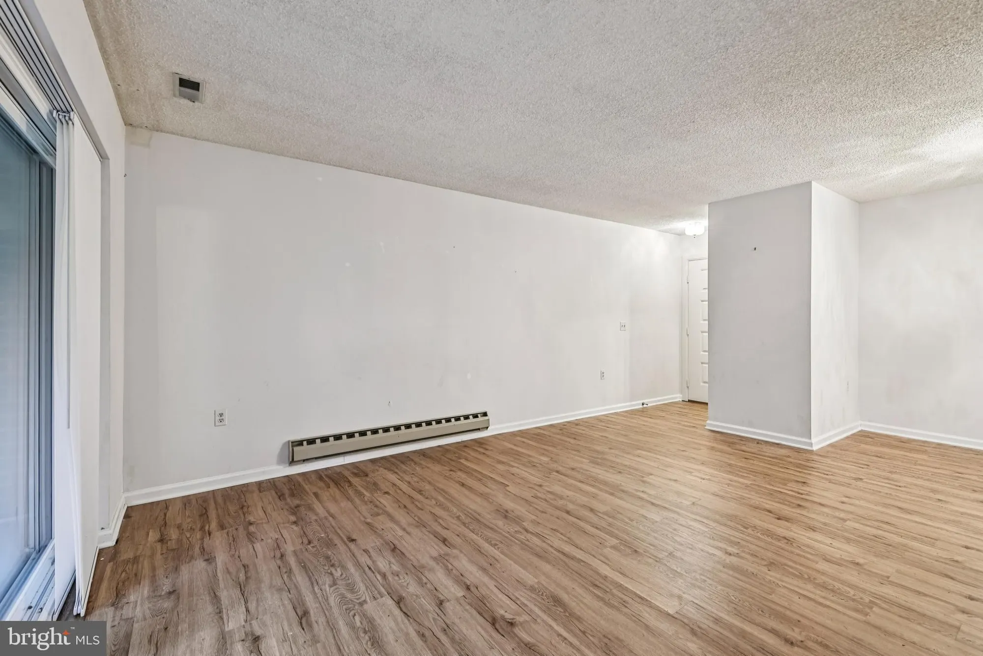 Property Slideshow image 10 of 28 | 15310 pine orchard dr # 84-1b, Silver Spring, MD, 20906