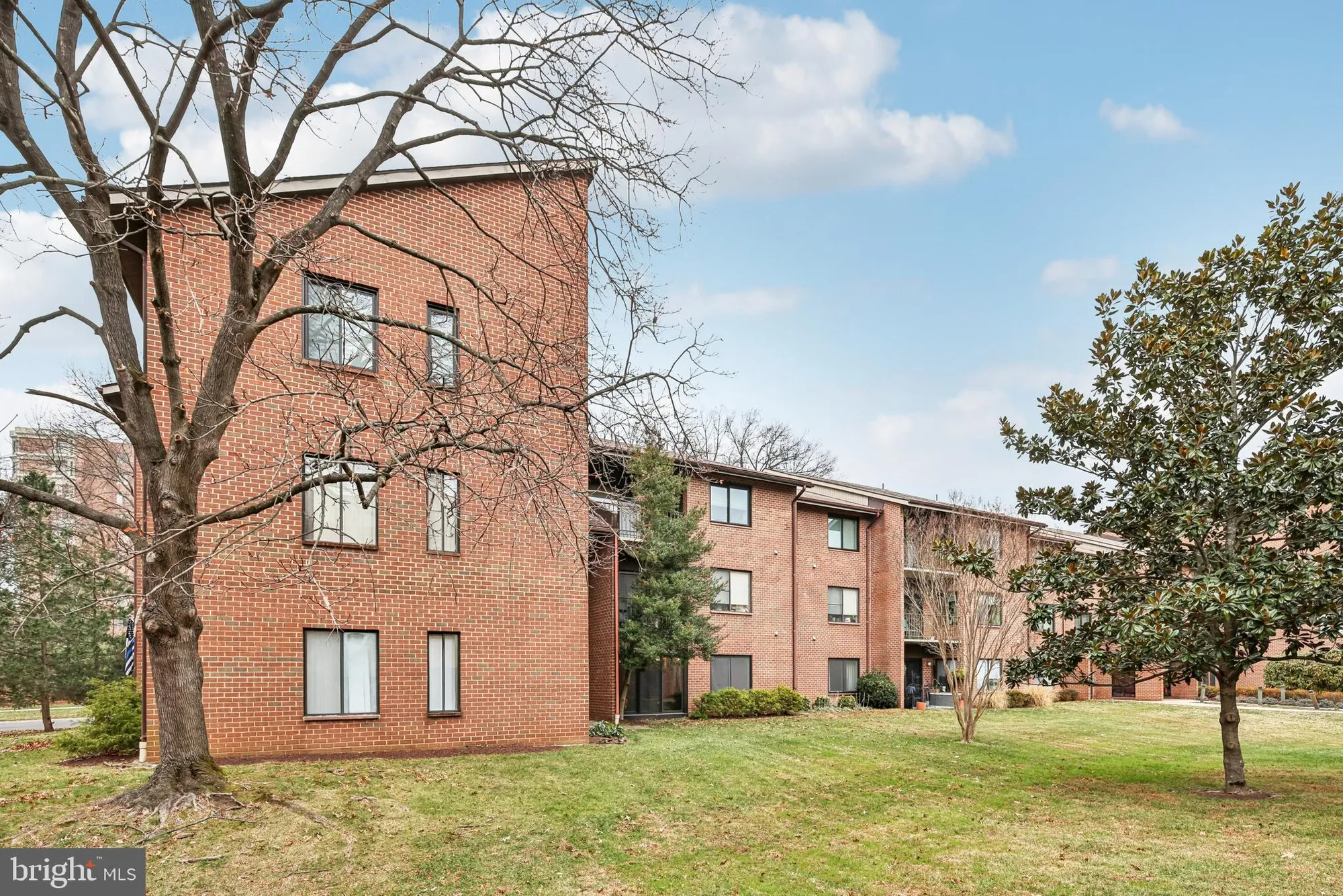 Property Slideshow image 5 of 28 | 15310 pine orchard dr # 84-1b, Silver Spring, MD, 20906