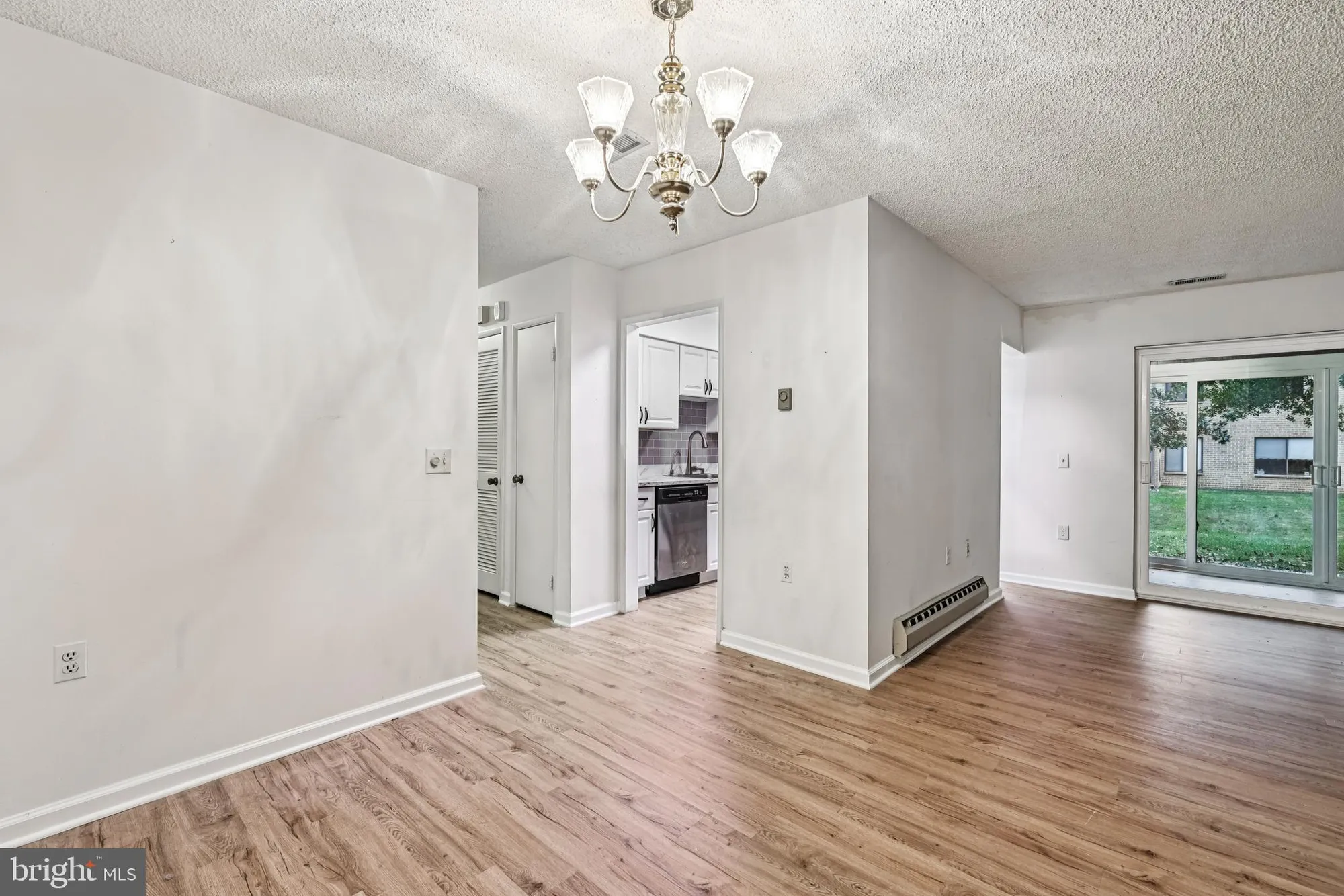 Property Slideshow image 20 of 28 | 15310 pine orchard dr # 84-1b, Silver Spring, MD, 20906