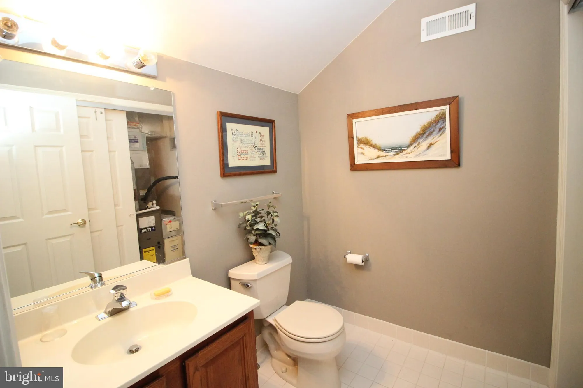 Property Slideshow image 30 of 31 | 35 chancery ct, Souderton, PA, 18964