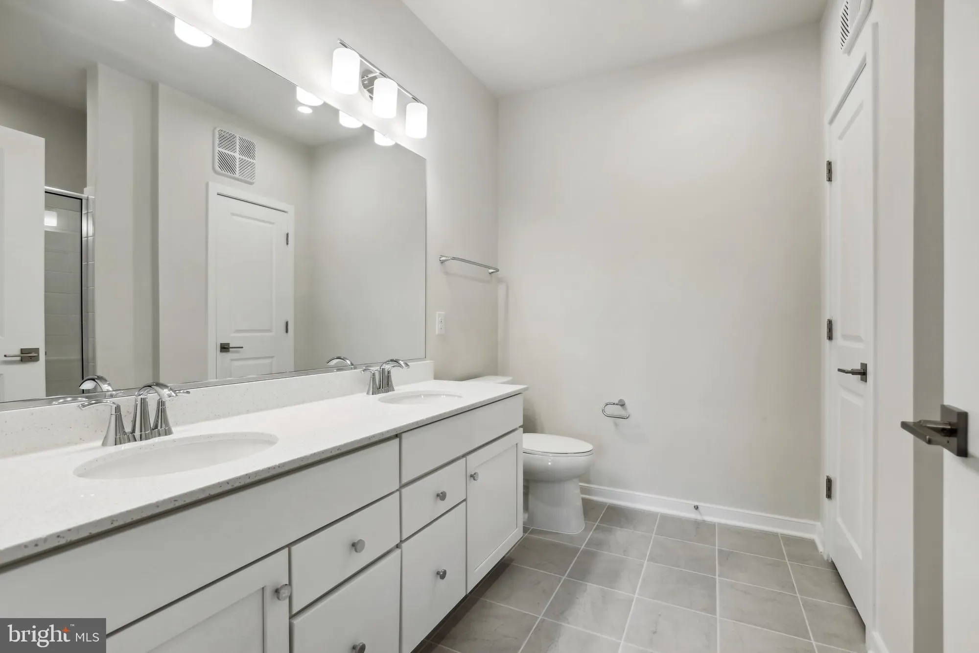 Property Slideshow image 12 of 24 | 750 mount airy ter ne unit 206, Leesburg, VA, 20176