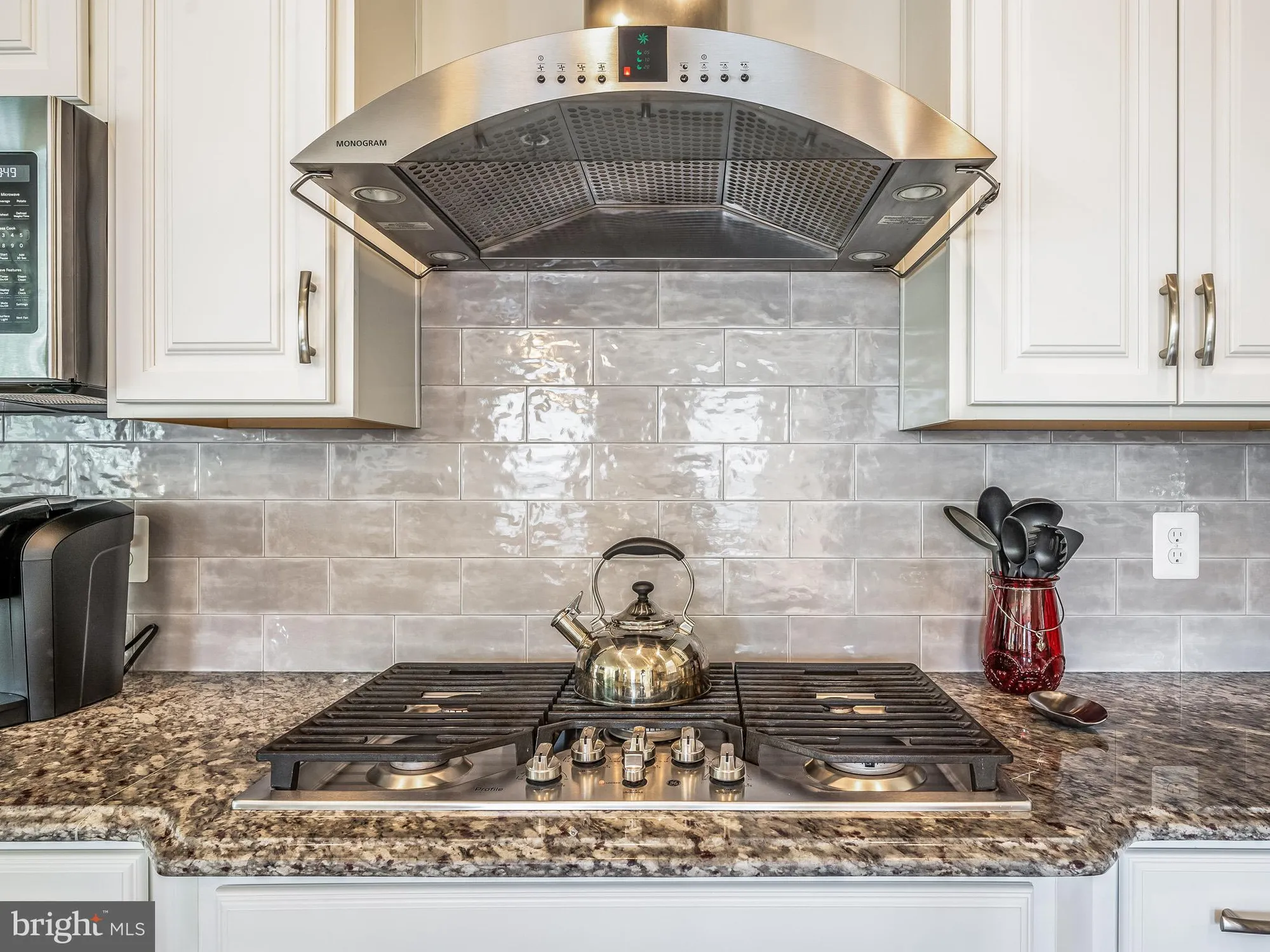 Property Slideshow image 13 of 61 | 7922 ashland dr, Alexandria, VA, 22315
