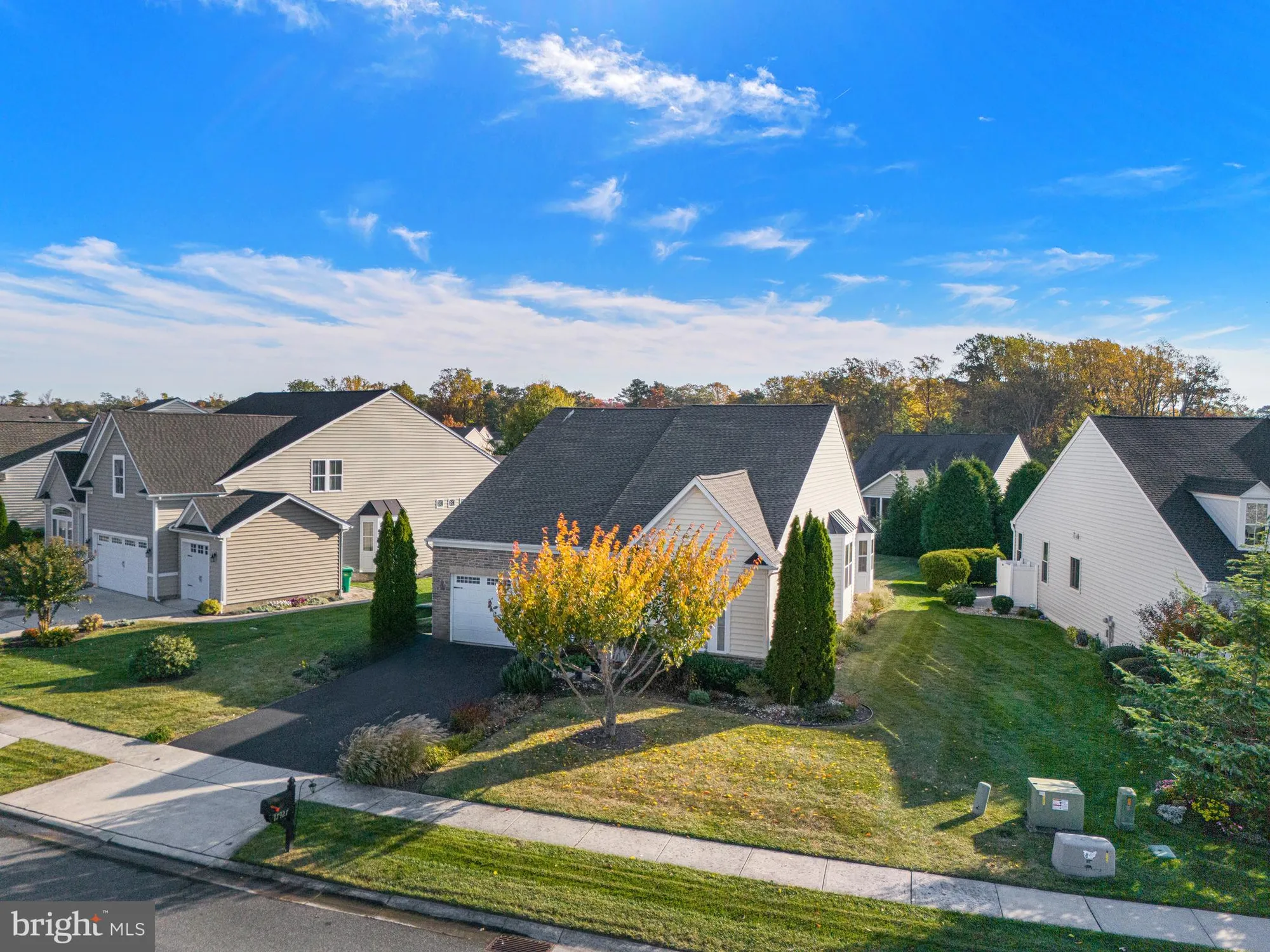 Property Slideshow image 2 of 71 | 17927 torry pines pl, Lewes, DE, 19958
