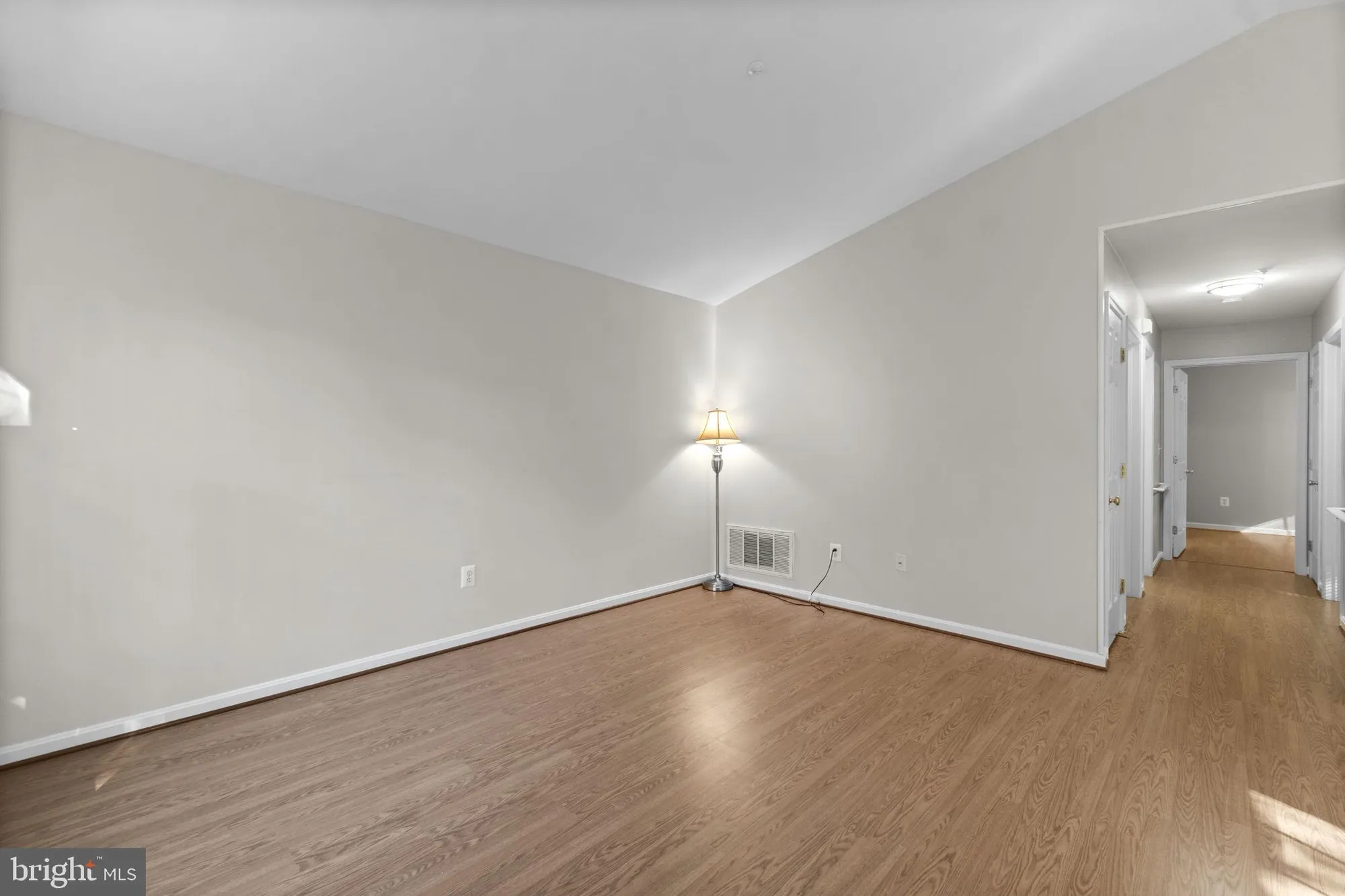 Property Slideshow image 4 of 32 | 2010 rudy serra dr c, Sykesville, MD, 21784