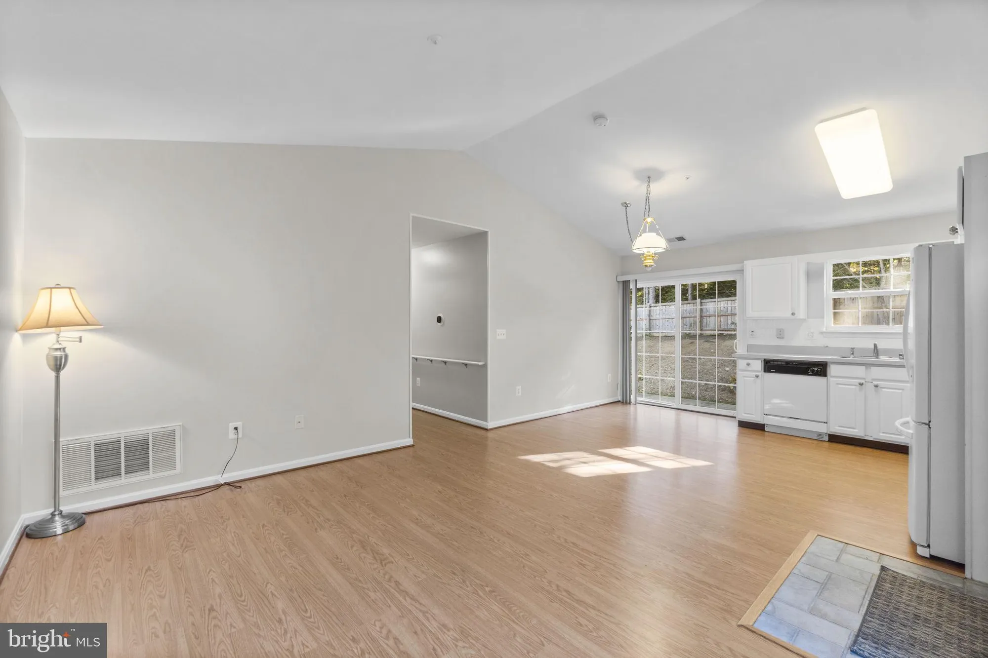 Property Slideshow image 5 of 32 | 2010 rudy serra dr c, Sykesville, MD, 21784