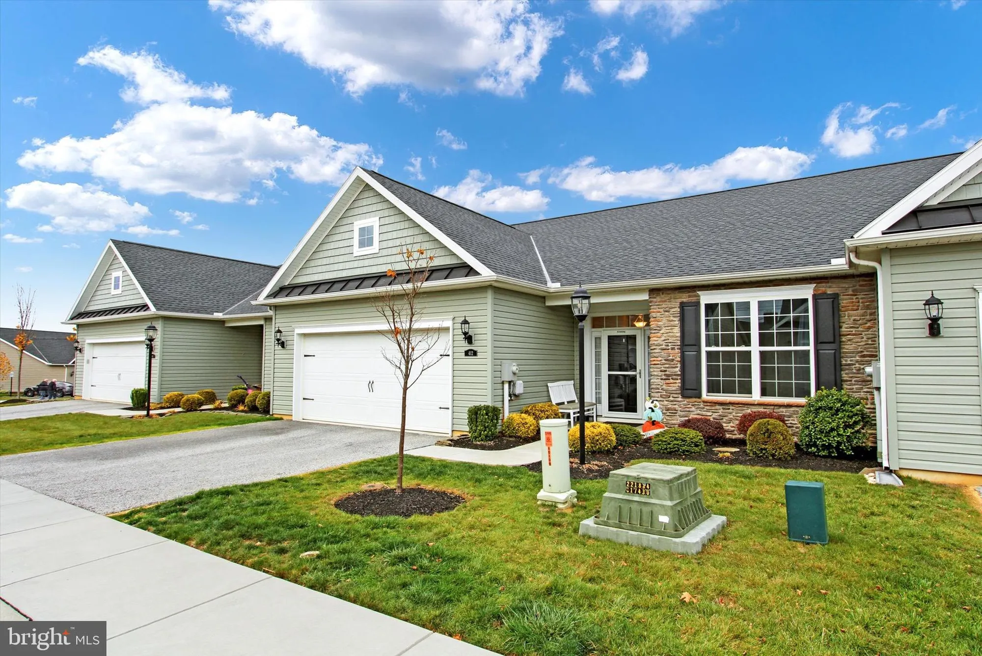 Property Slideshow image 2 of 25 | 412 hawthorn ln # 67, Hanover, PA, 17331