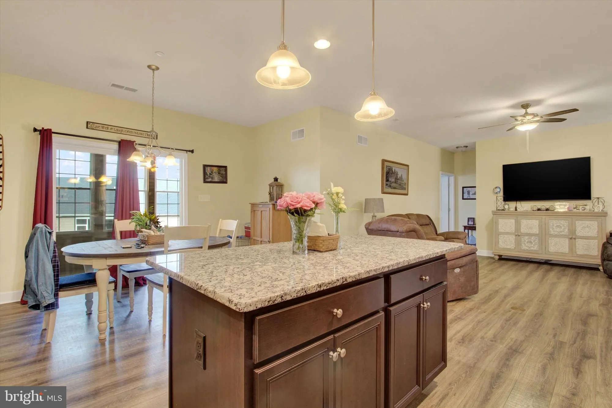 Property Slideshow image 11 of 25 | 412 hawthorn ln # 67, Hanover, PA, 17331