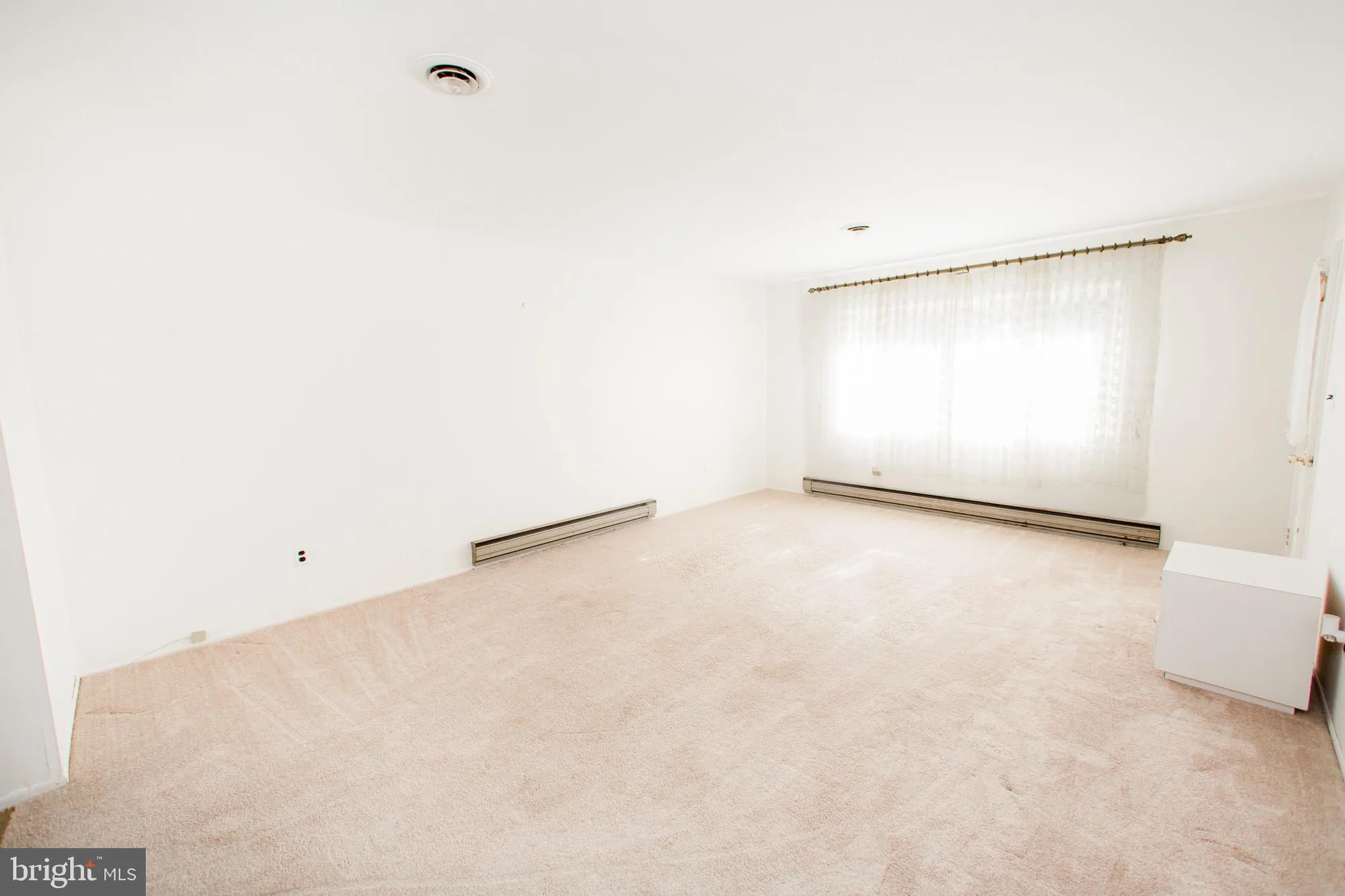 Property Slideshow image 3 of 18 | 3 new hampshire ln a, Whiting, NJ, 08759