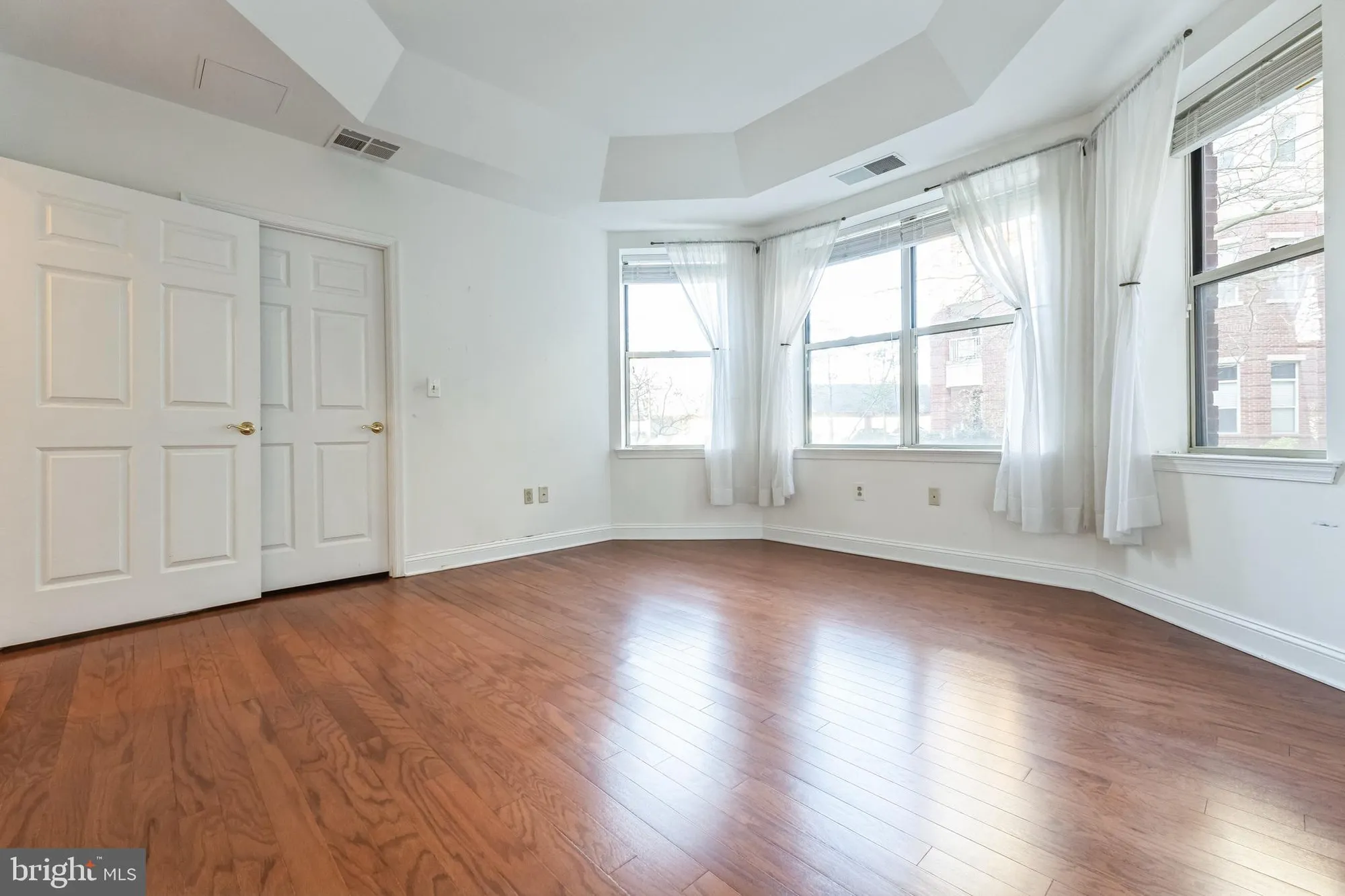 Property Slideshow image 21 of 62 | 2019 windrow dr, Princeton, NJ, 08540