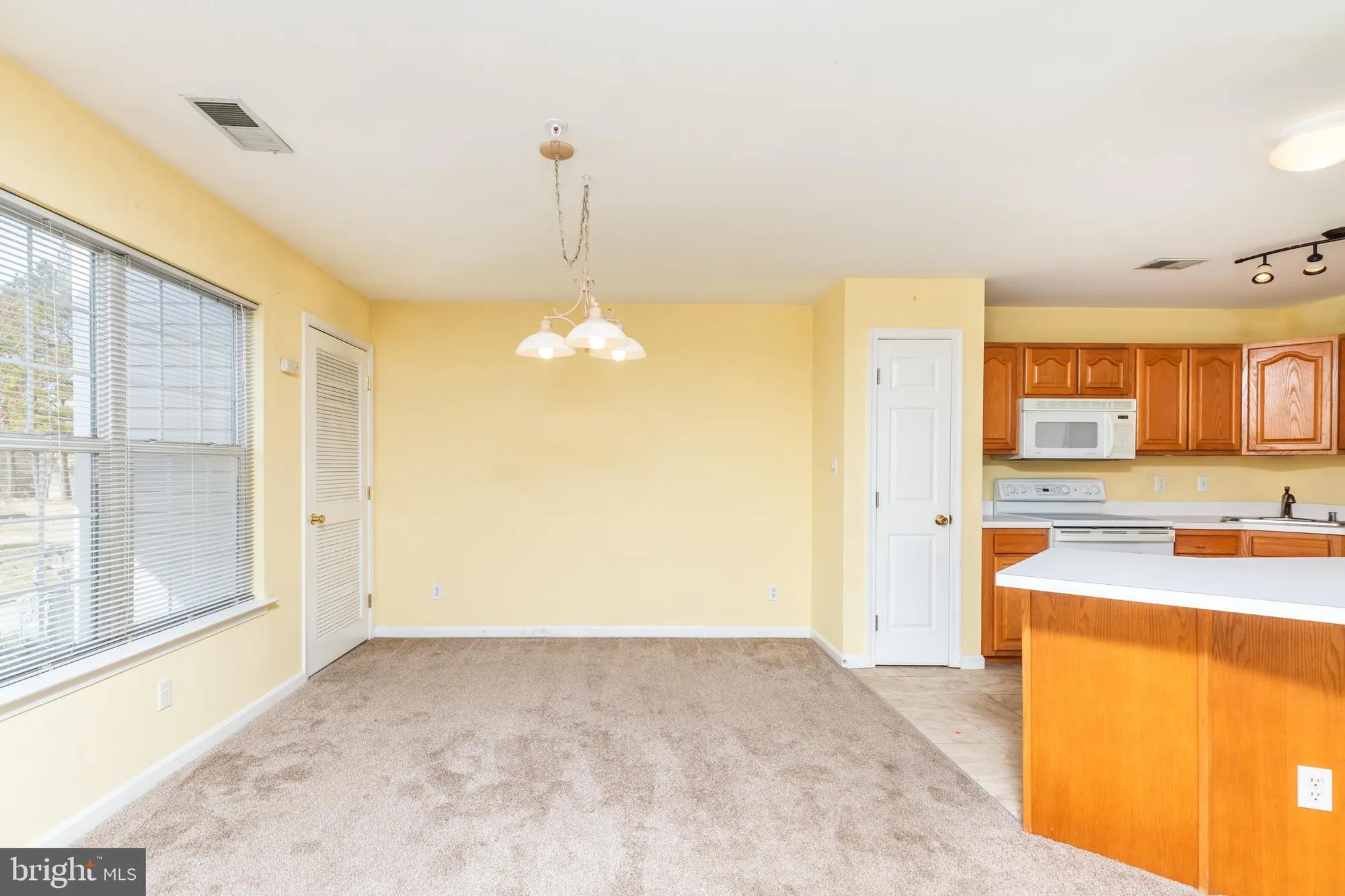 Property Slideshow image 12 of 38 | 11425 manklin creek rd unit 2, Ocean Pines, MD, 21811