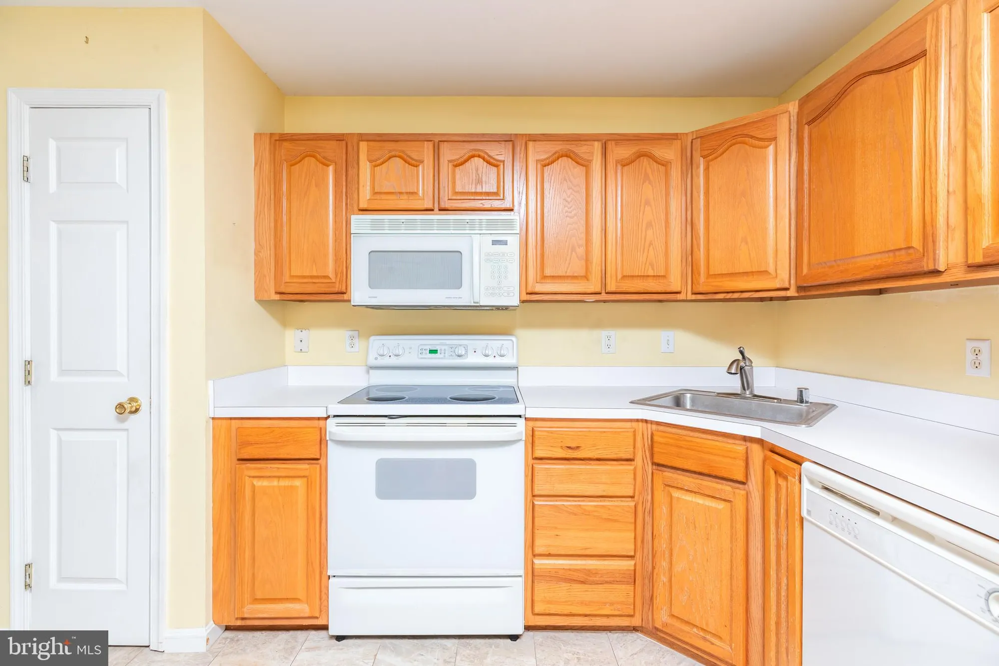 Property Slideshow image 9 of 38 | 11425 manklin creek rd unit 2, Ocean Pines, MD, 21811