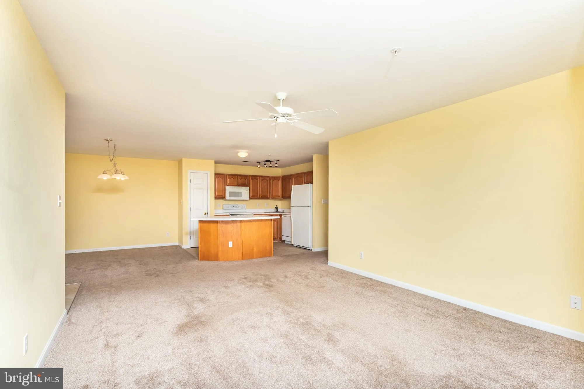 Property Slideshow image 15 of 38 | 11425 manklin creek rd unit 2, Ocean Pines, MD, 21811