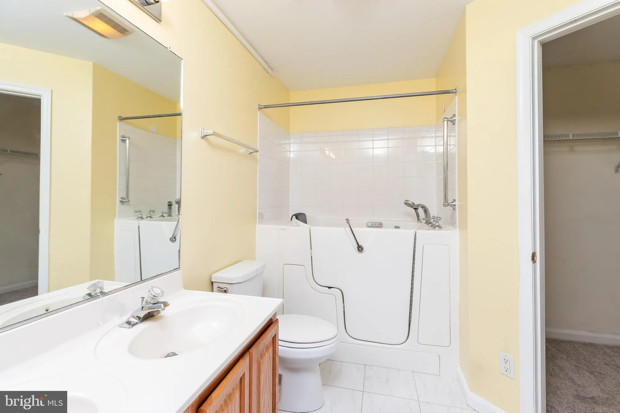 Property Slideshow image 22 of 38 | 11425 manklin creek rd unit 2, Ocean Pines, MD, 21811