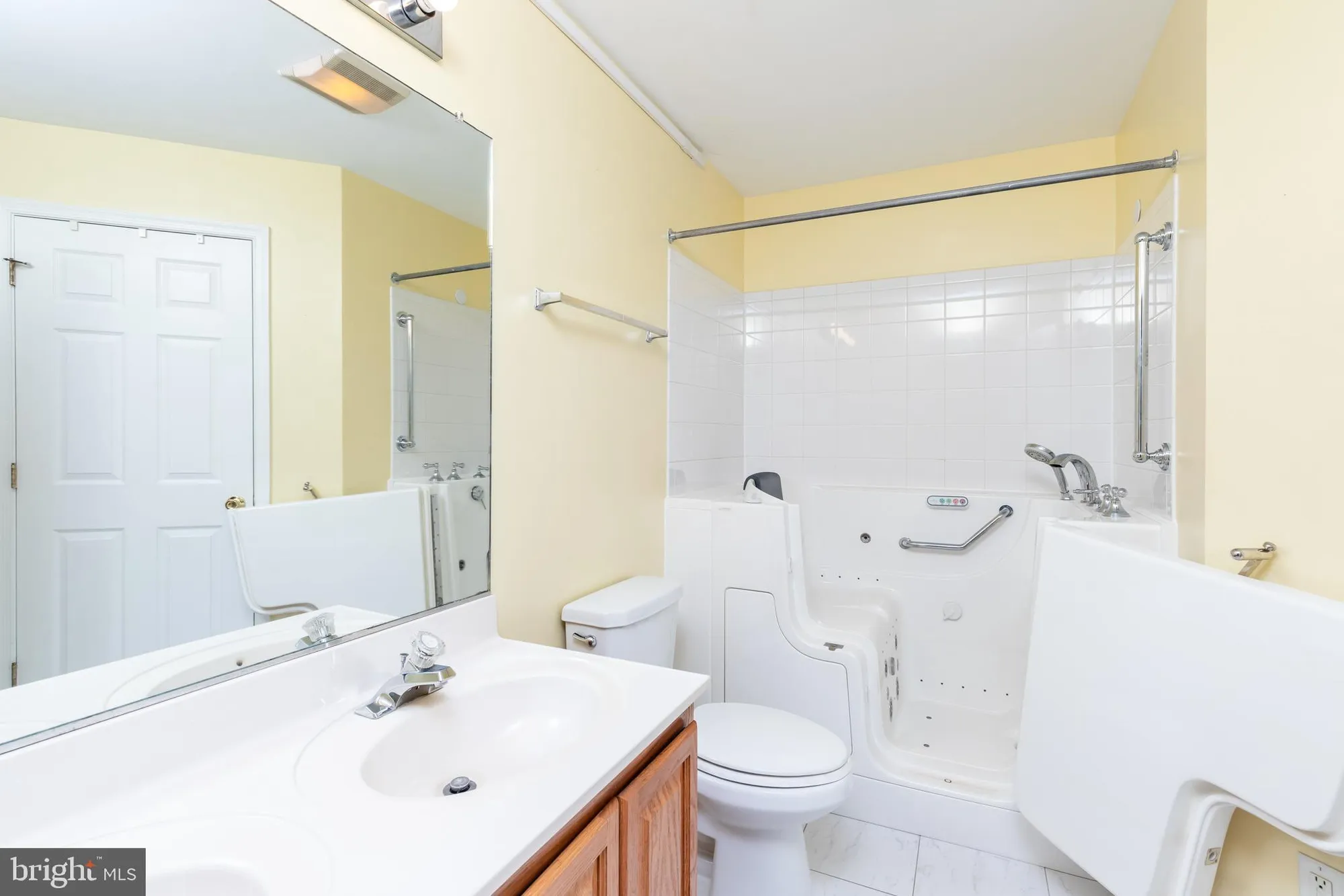 Property Slideshow image 24 of 38 | 11425 manklin creek rd unit 2, Ocean Pines, MD, 21811