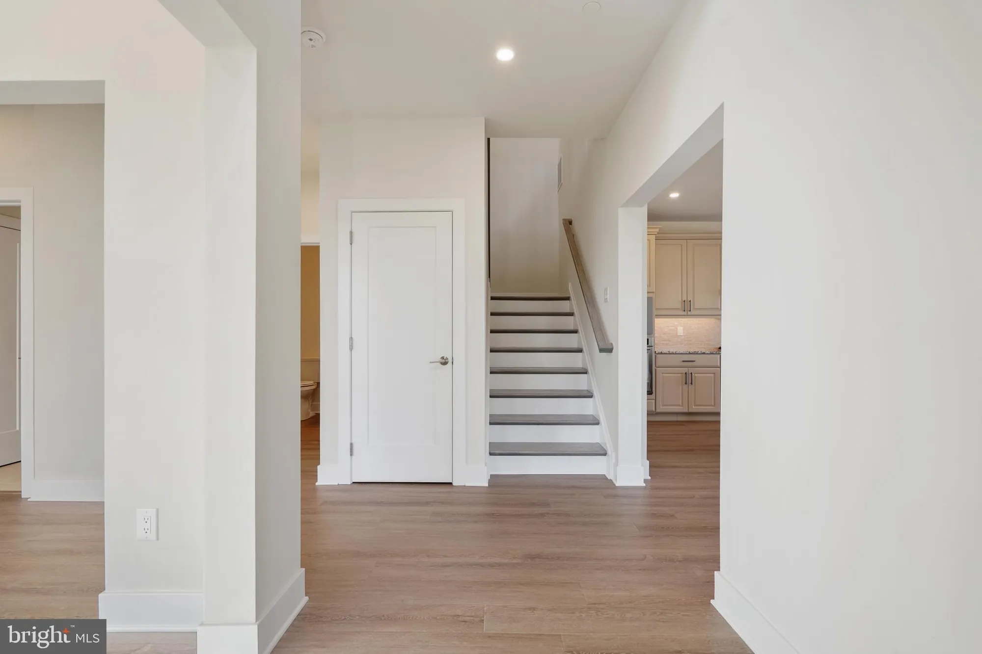 Property Slideshow image 7 of 35 | 506 mcnaney farm dr # 27, Warrington, PA, 18976