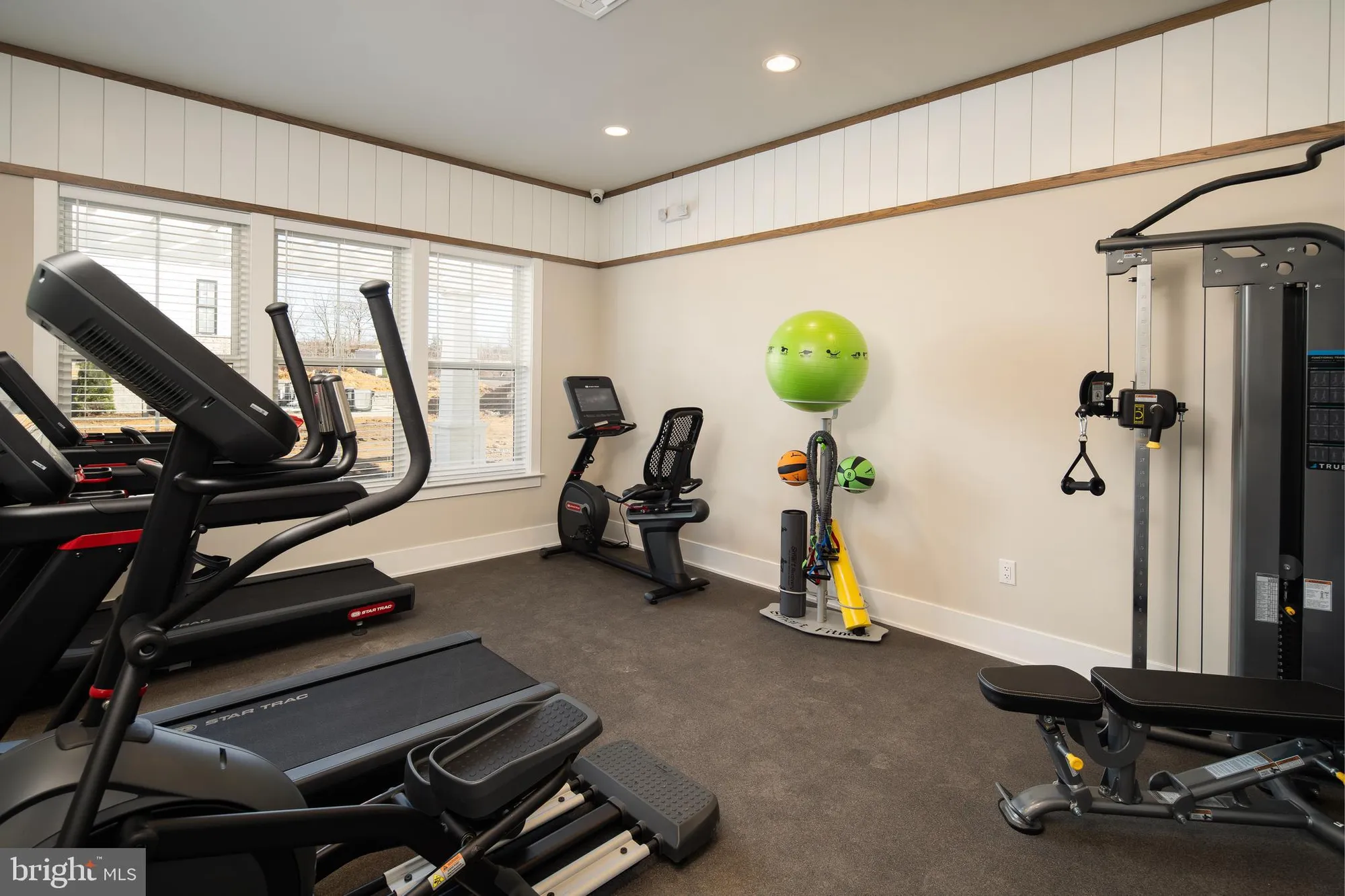 Property Slideshow image 17 of 21 | 42 kay chiarello way, Hamilton, NJ, 08690