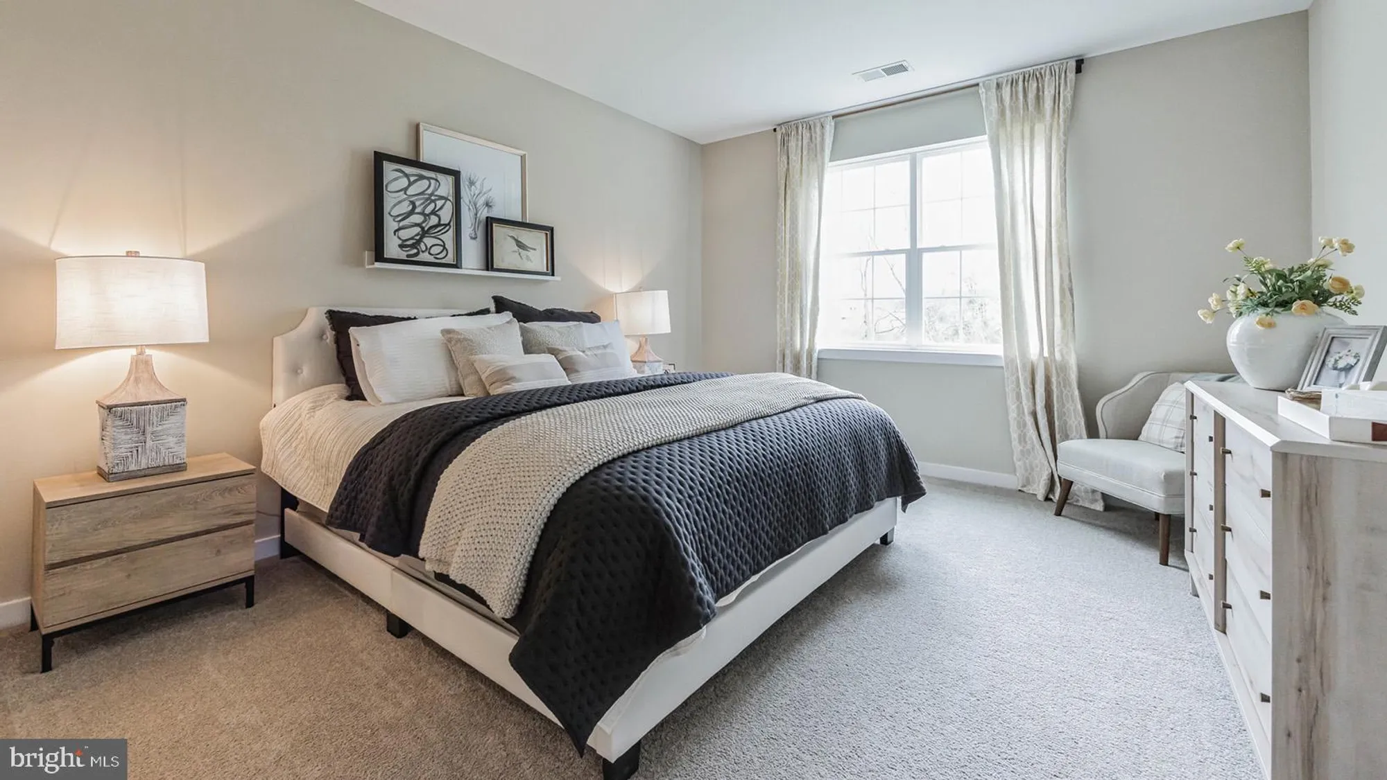 Property Slideshow image 9 of 56 | 123 hilton head ct, Egg Harbor Township, NJ, 08234
