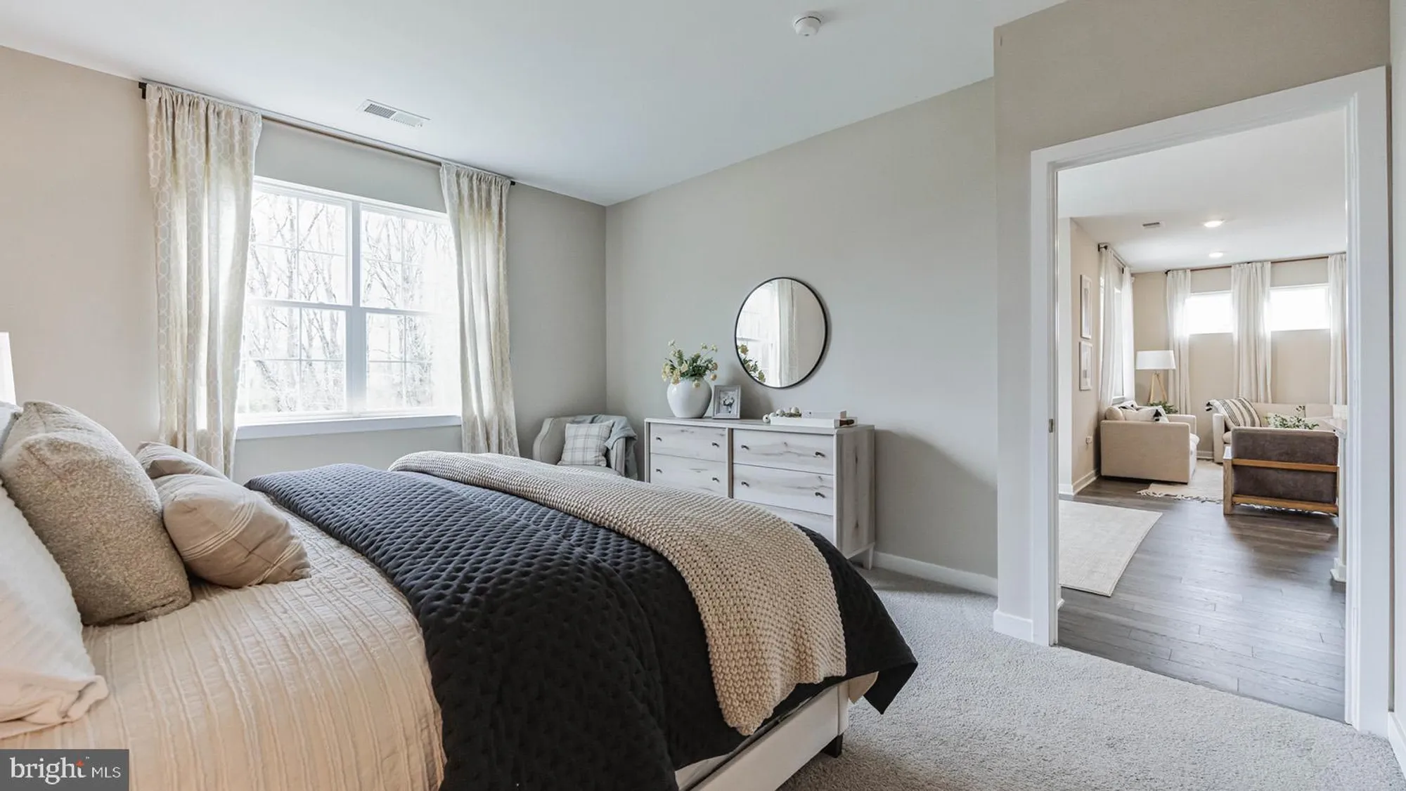 Property Slideshow image 10 of 56 | 123 hilton head ct, Egg Harbor Township, NJ, 08234