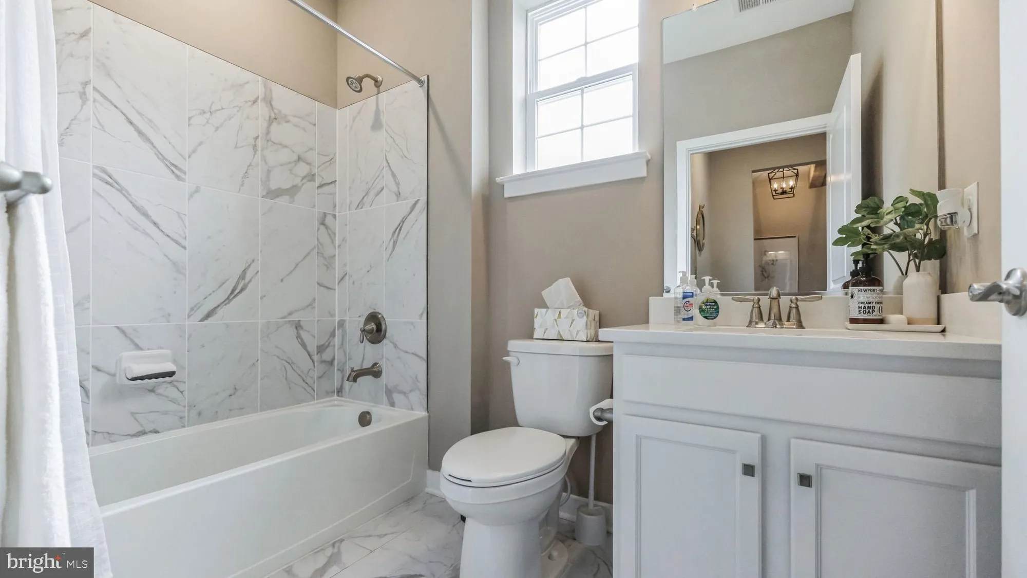 Property Slideshow image 24 of 56 | 123 hilton head ct, Egg Harbor Township, NJ, 08234