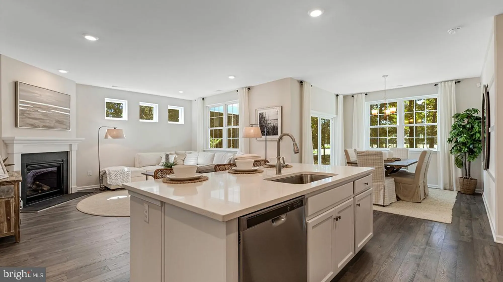 Property Slideshow image 22 of 56 | 123 hilton head ct, Egg Harbor Township, NJ, 08234
