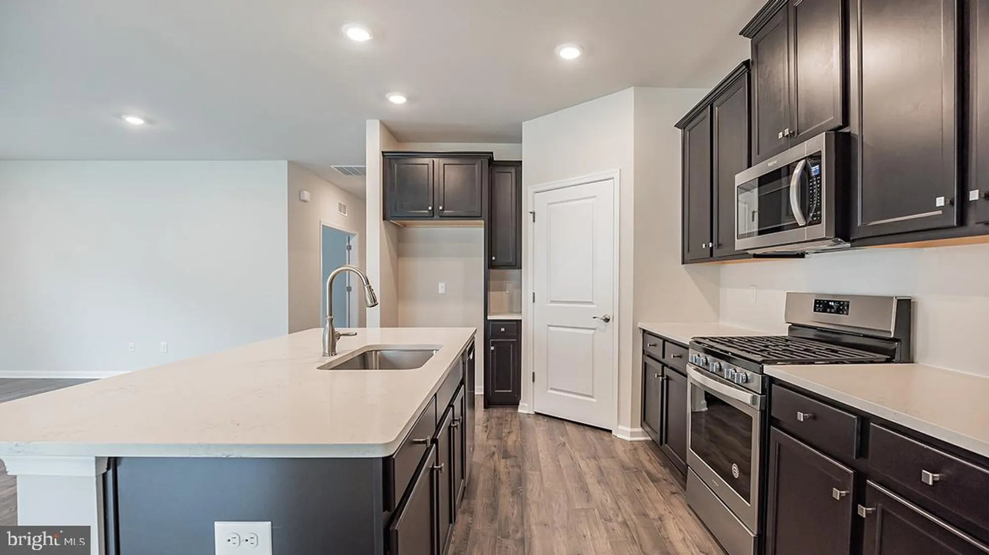 Property Slideshow image 25 of 52 | 127 hilton head ct, Egg Harbor Township, NJ, 08234