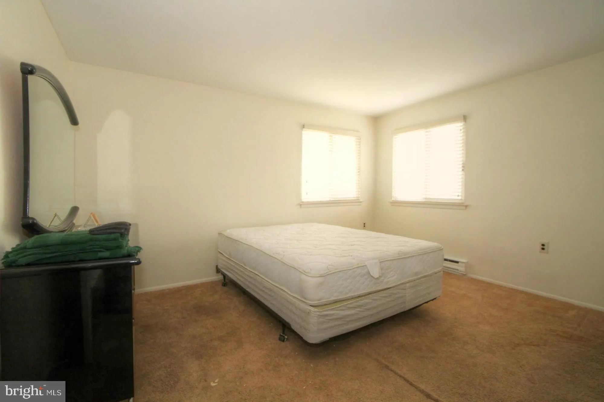 Property Slideshow image 7 of 7 | 4 ivy st b, Whiting, NJ, 08759