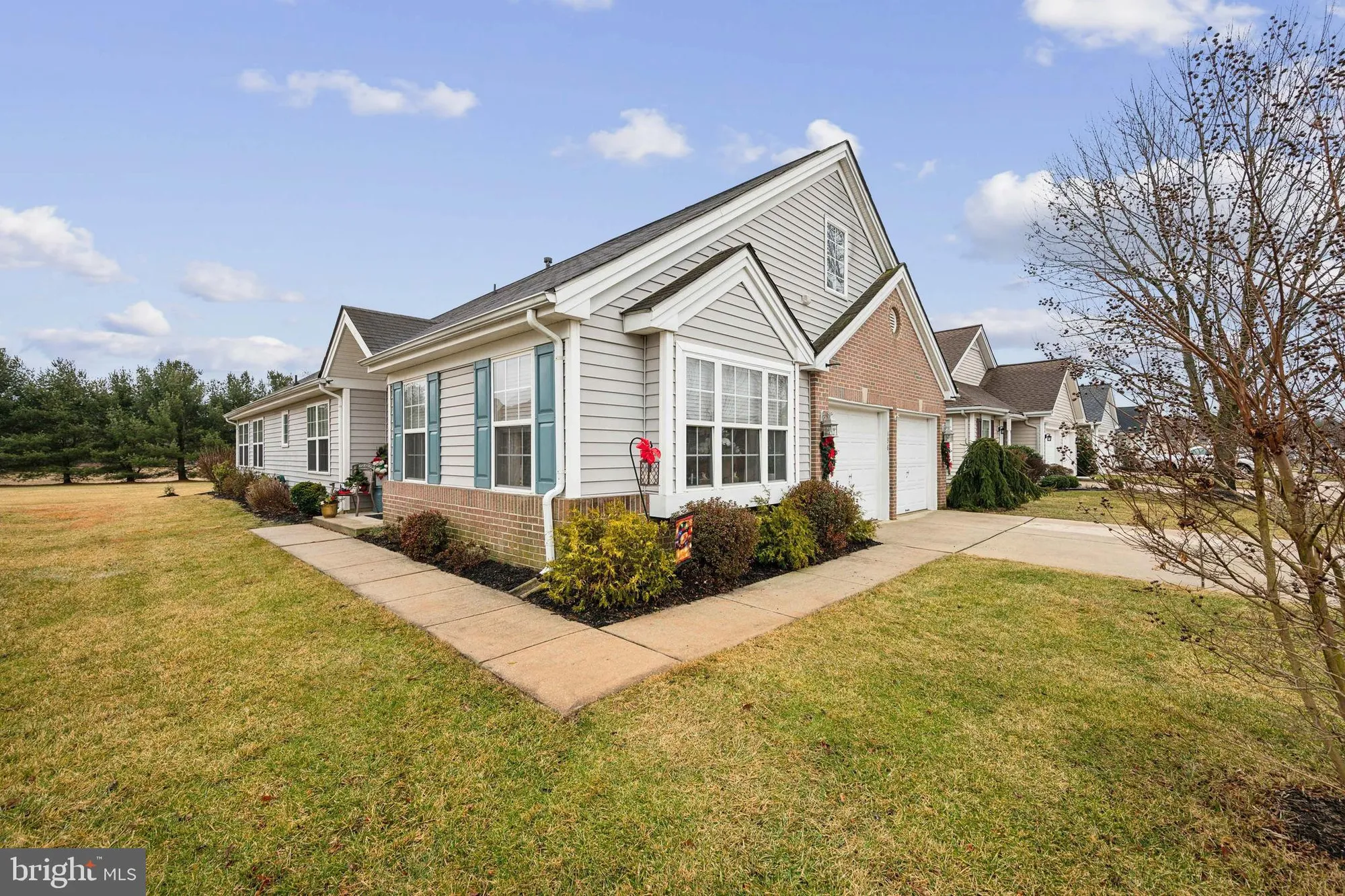 Property Slideshow image 2 of 37 | 136 sandpiper ln, West Deptford, NJ, 08086