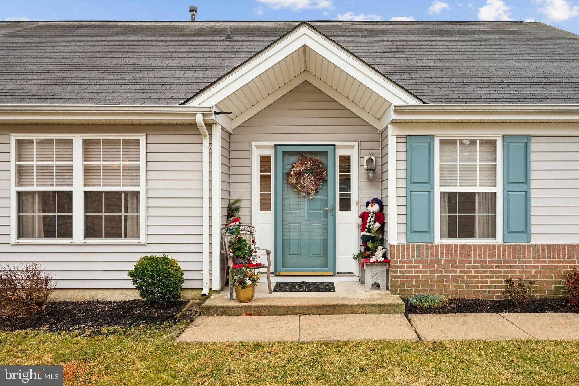 Property Slideshow image 3 of 37 | 136 sandpiper ln, West Deptford, NJ, 08086