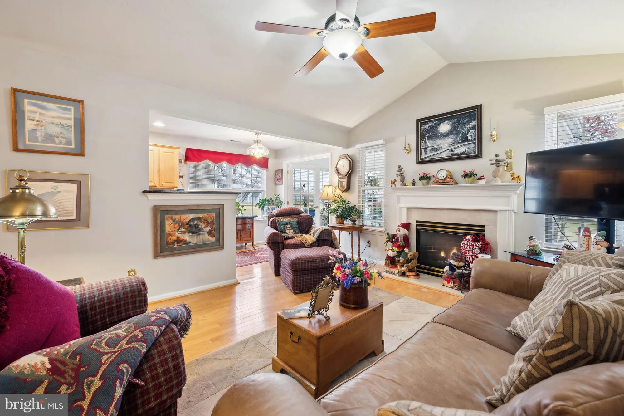 Property Slideshow image 8 of 37 | 136 sandpiper ln, West Deptford, NJ, 08086