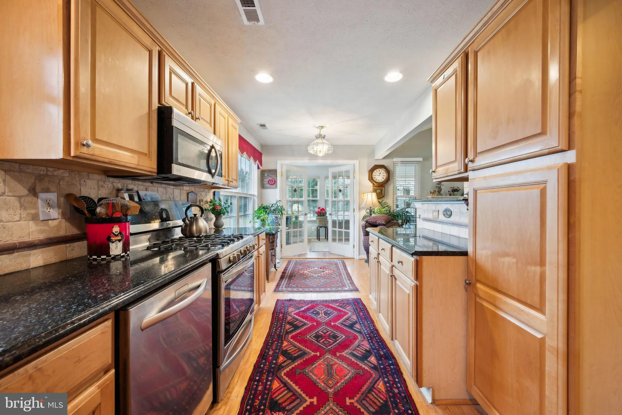 Property Slideshow image 9 of 37 | 136 sandpiper ln, West Deptford, NJ, 08086