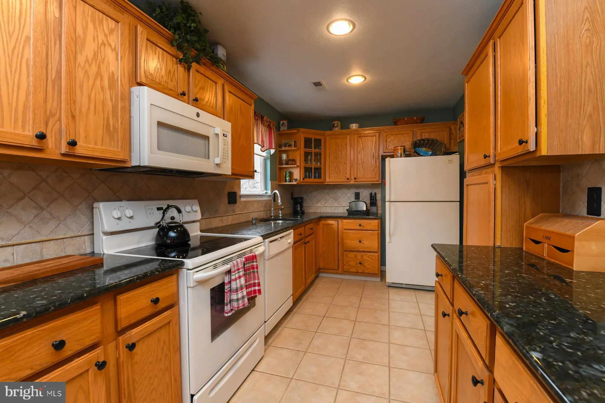 Property Slideshow image 14 of 33 | 6 phoebe ter, West Deptford, NJ, 08086