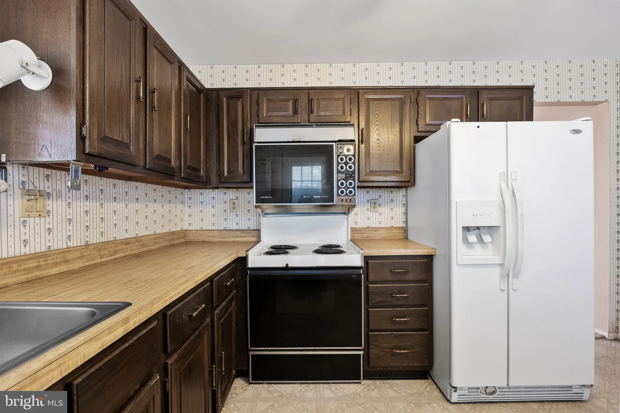 Property Slideshow image 15 of 29 | 914 liverpool cir a, Manchester Township, NJ, 08759