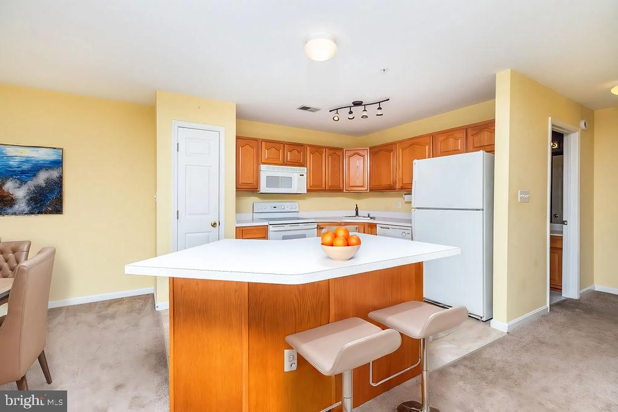 Property Slideshow image 4 of 38 | 11425 manklin creek rd unit 2, Ocean Pines, MD, 21811
