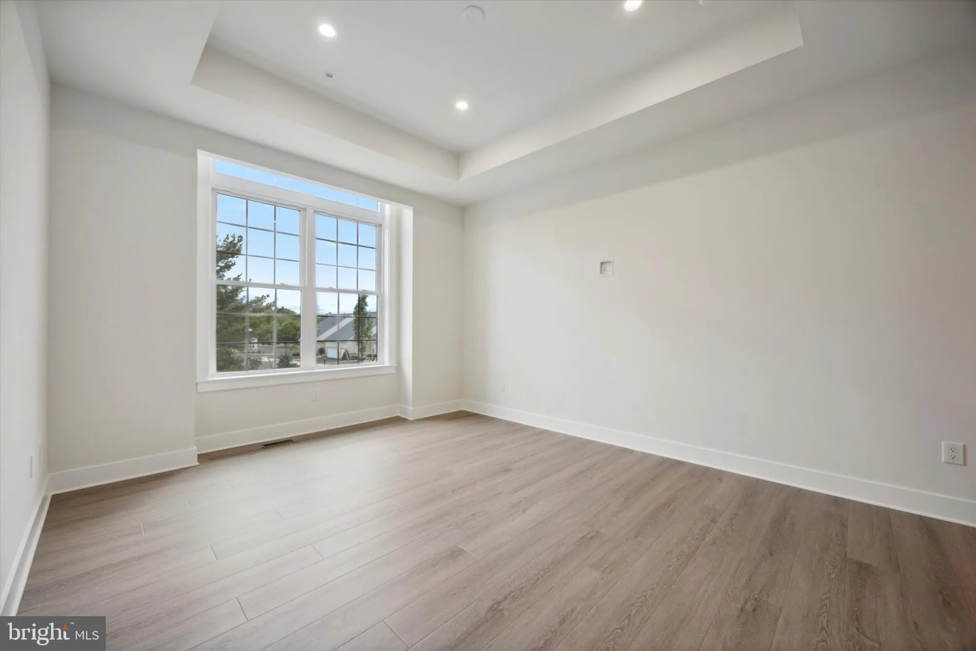 Property Slideshow image 16 of 32 | 528 fullerton farm ct 11, Warrington, PA, 18976