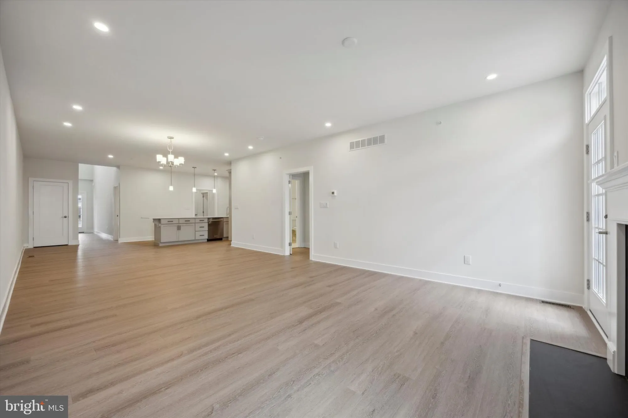 Property Slideshow image 13 of 32 | 528 fullerton farm ct 11, Warrington, PA, 18976