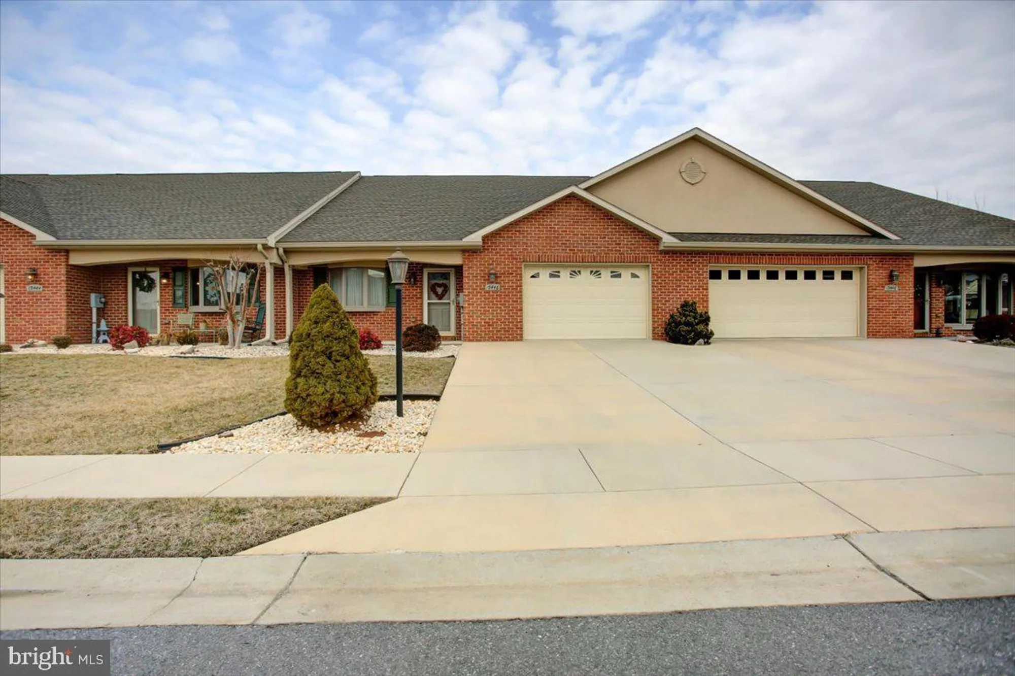 Property Slideshow image 1 of 36 | 19446 sapphire dr, Hagerstown, MD, 21742
