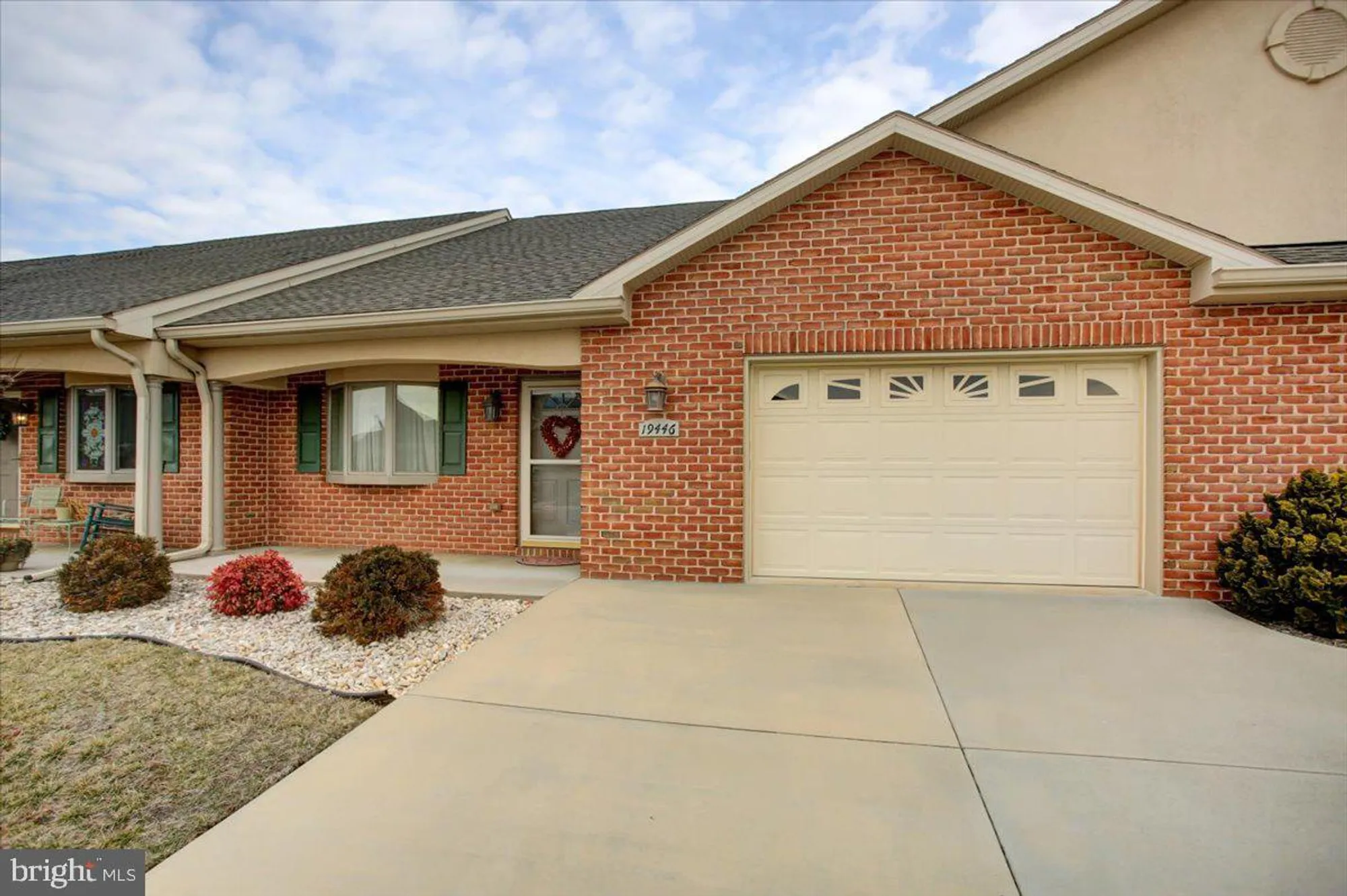Property Slideshow image 4 of 36 | 19446 sapphire dr, Hagerstown, MD, 21742