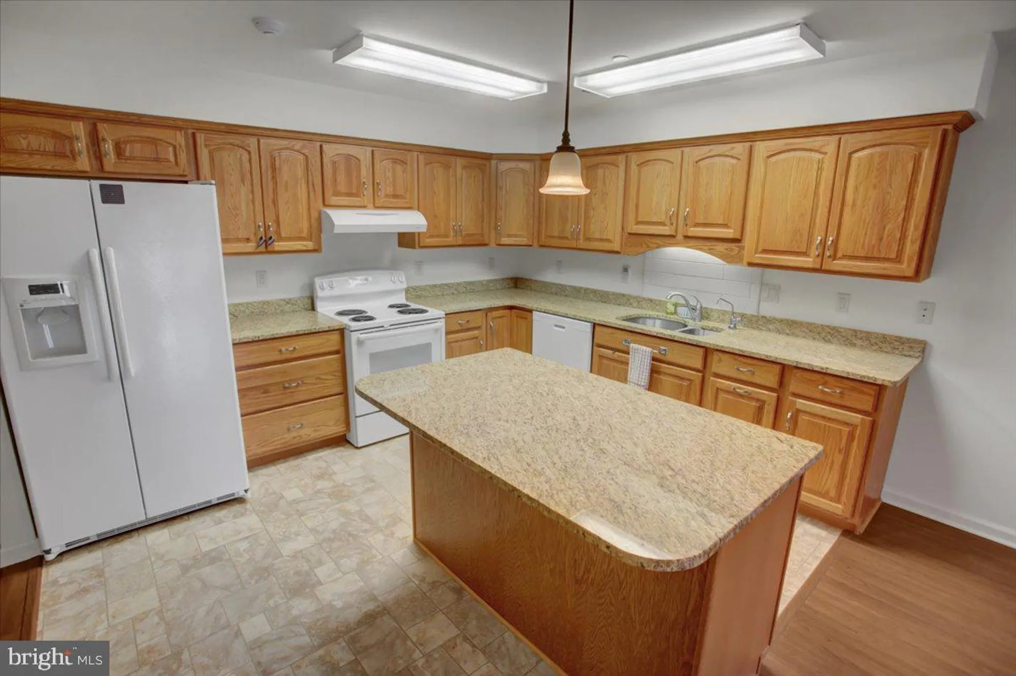 Property Slideshow image 16 of 36 | 19446 sapphire dr, Hagerstown, MD, 21742