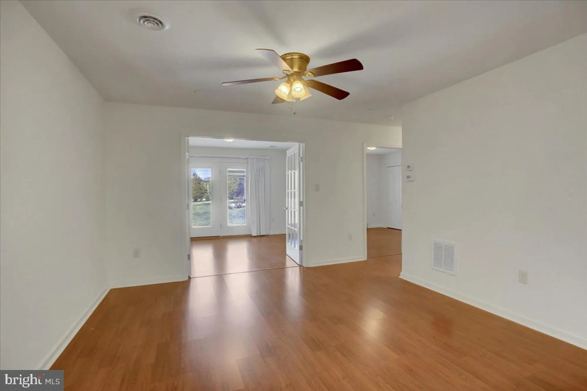 Property Slideshow image 19 of 36 | 19446 sapphire dr, Hagerstown, MD, 21742