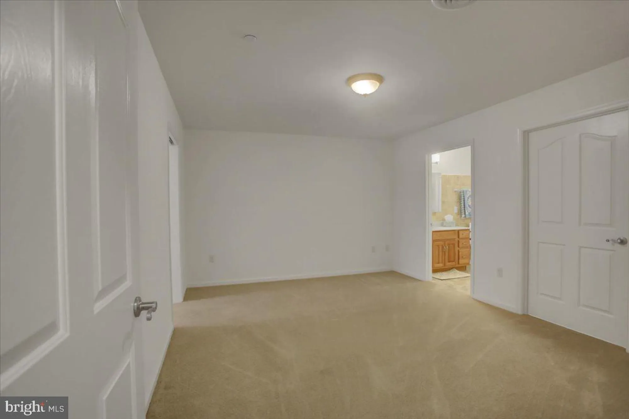 Property Slideshow image 25 of 36 | 19446 sapphire dr, Hagerstown, MD, 21742