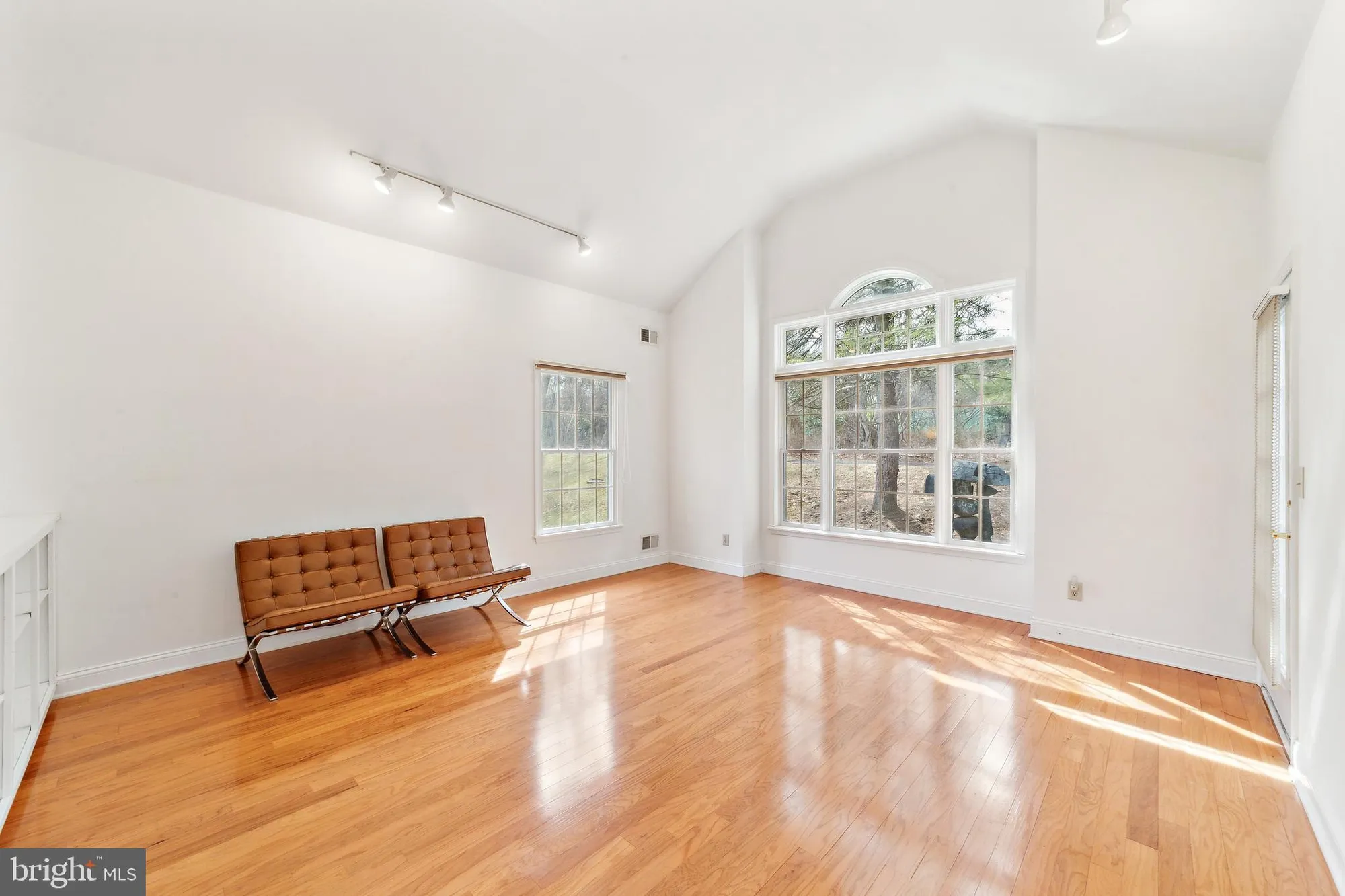 Property Slideshow image 12 of 24 | 45 hedge row rd, Princeton, NJ, 08540