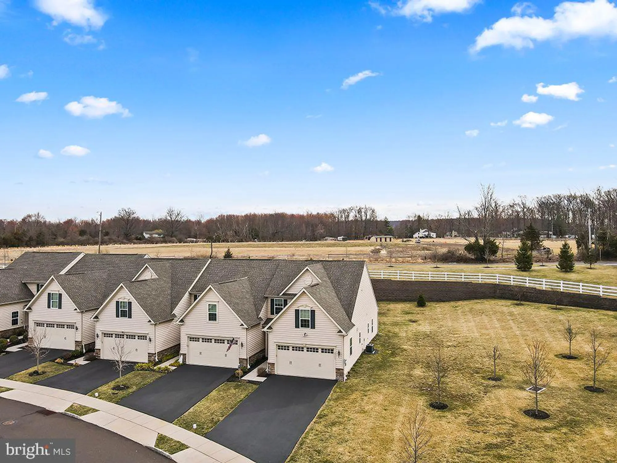 Property Slideshow image 4 of 42 | 1123 arbour ln, Quakertown, PA, 18951