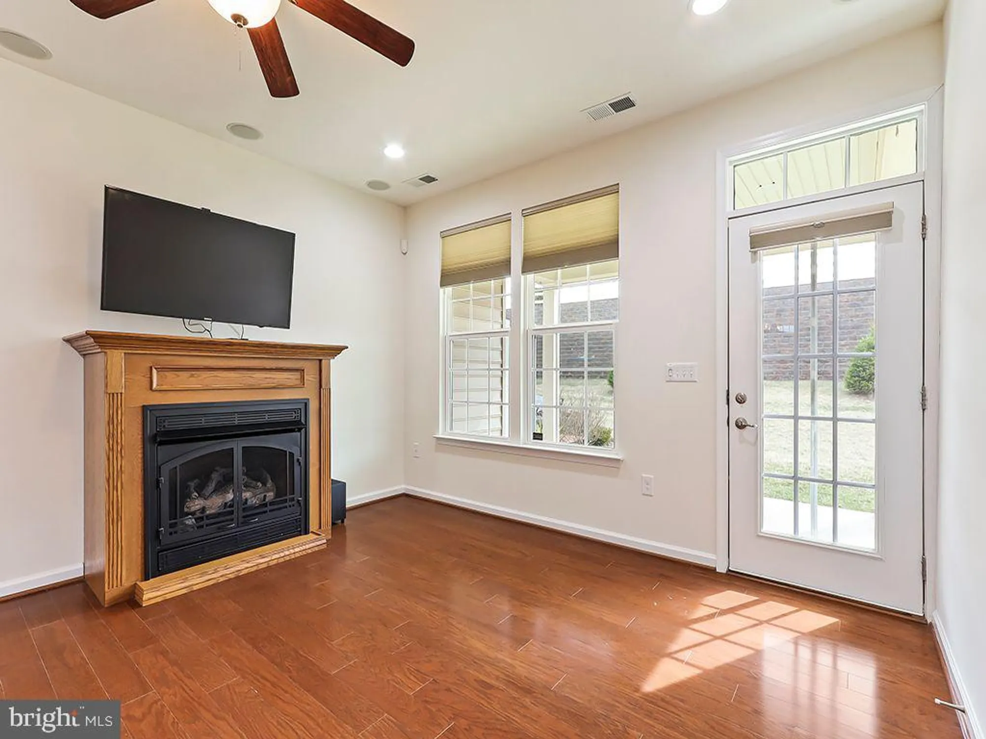 Property Slideshow image 18 of 42 | 1123 arbour ln, Quakertown, PA, 18951