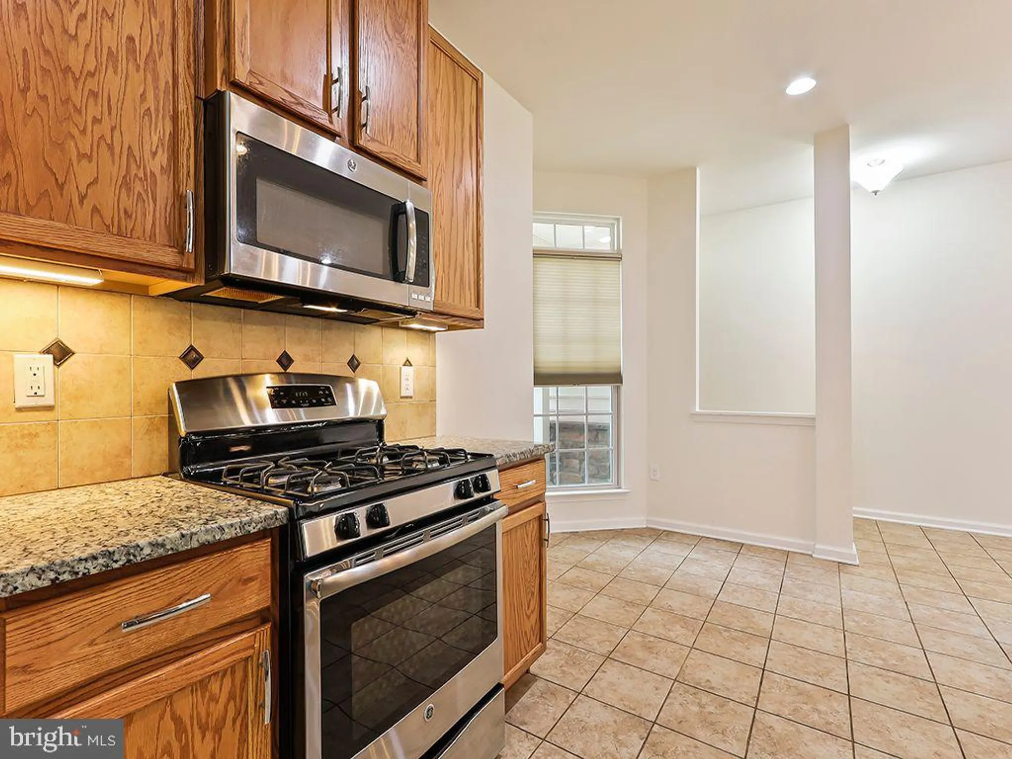 Property Slideshow image 11 of 42 | 1123 arbour ln, Quakertown, PA, 18951