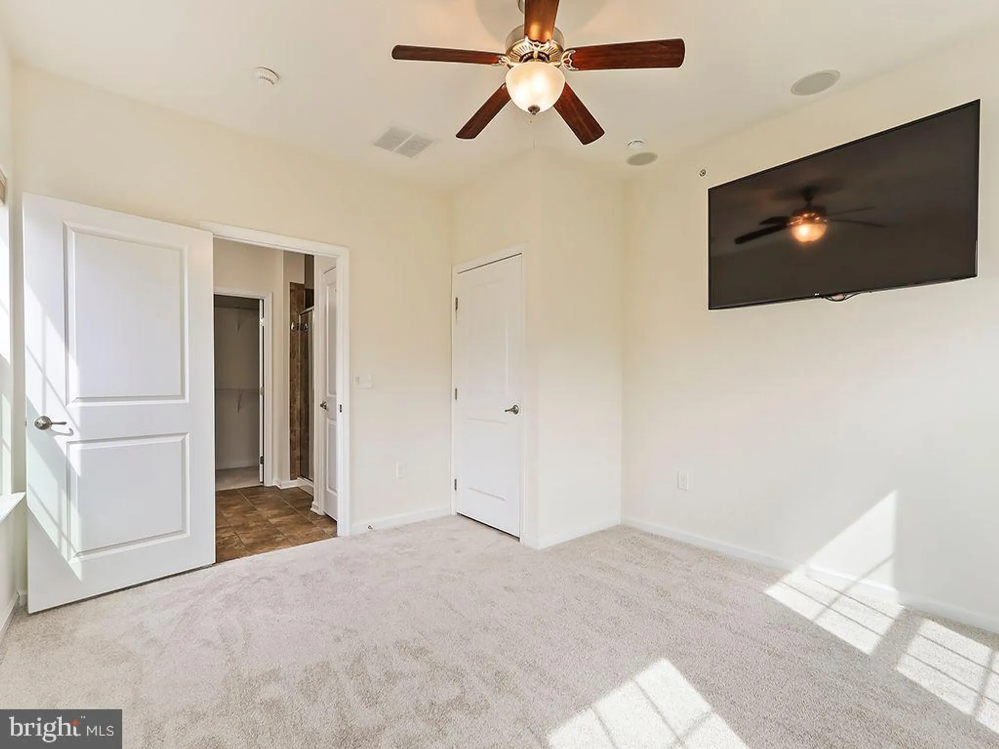 Property Slideshow image 22 of 42 | 1123 arbour ln, Quakertown, PA, 18951