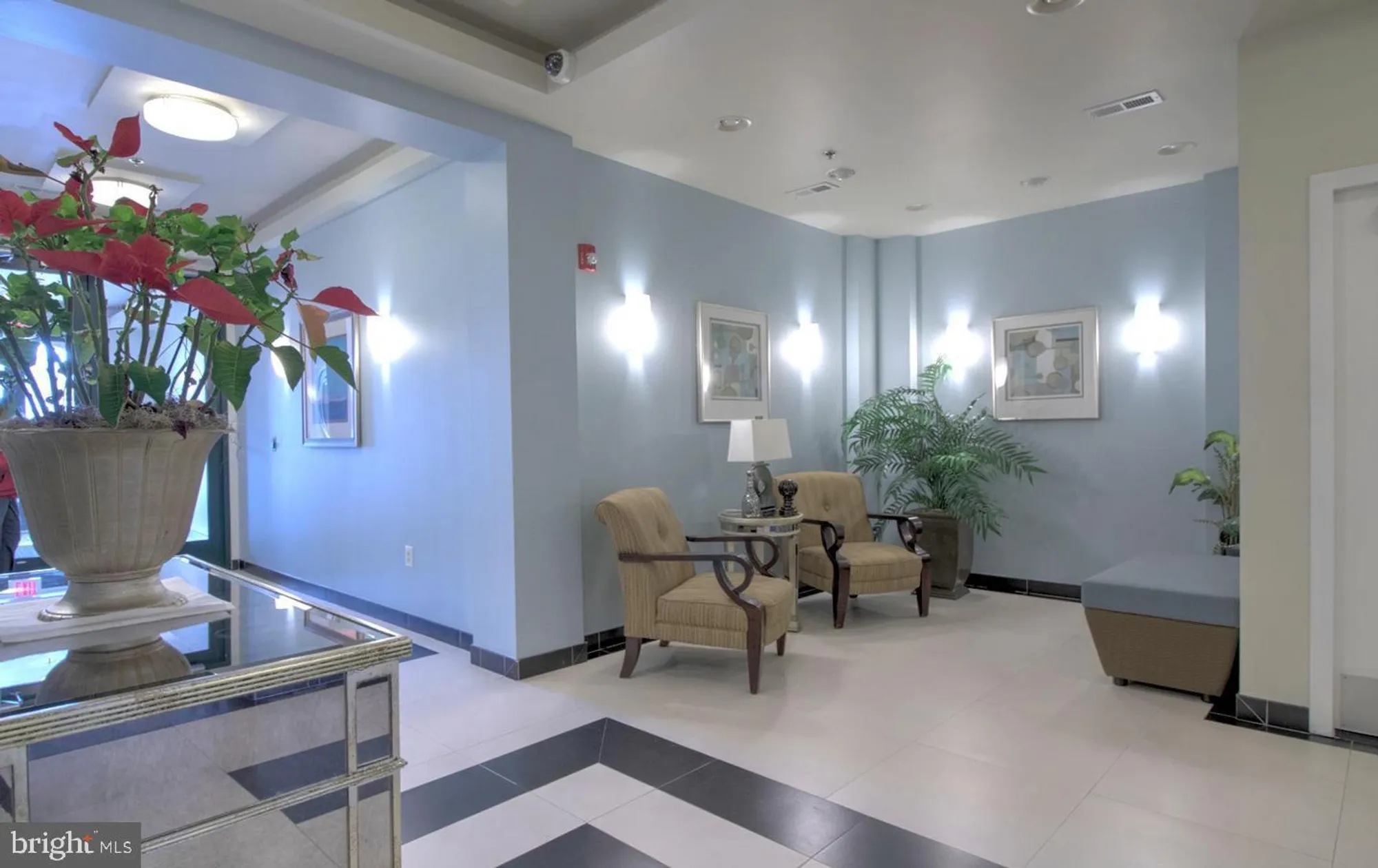 Property Slideshow image 2 of 29 | 680 watermans dr apt 301, Woodbridge, VA, 22191