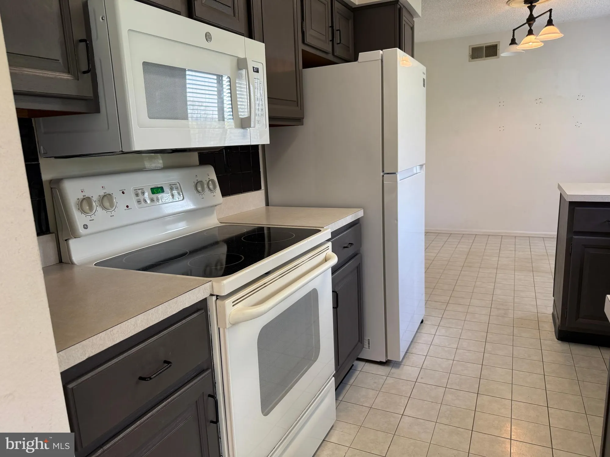 Property Slideshow image 6 of 19 | 492 delair rd c, Monroe, NJ, 08831