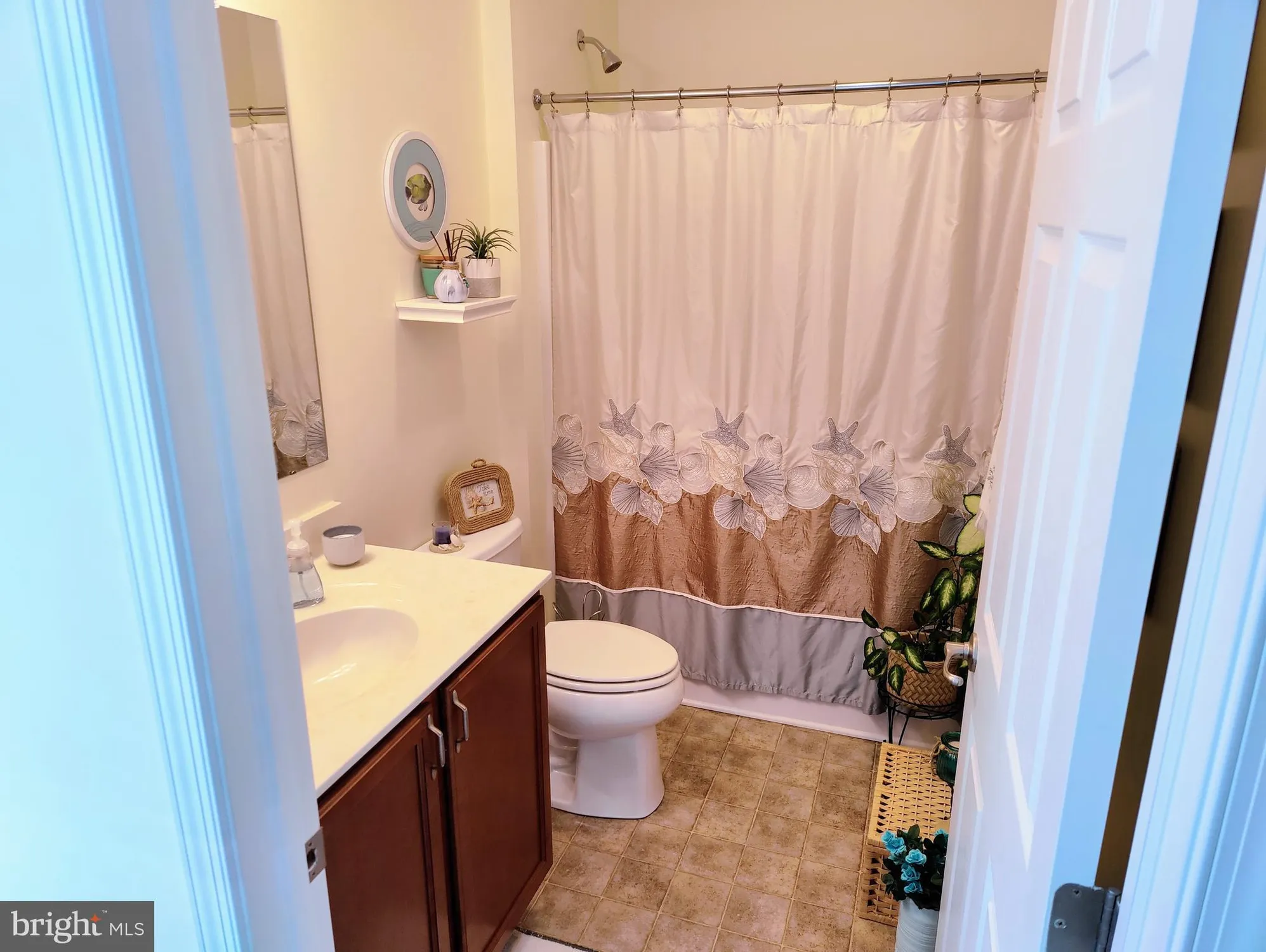 Property Slideshow image 16 of 16 | 117 e clarendon dr, Smyrna, DE, 19977